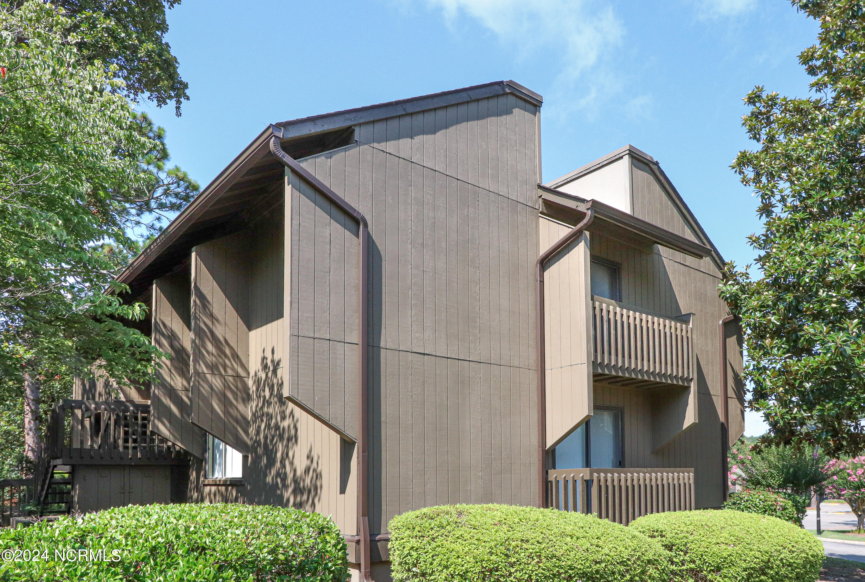 250 Sugar Gum Lane 256