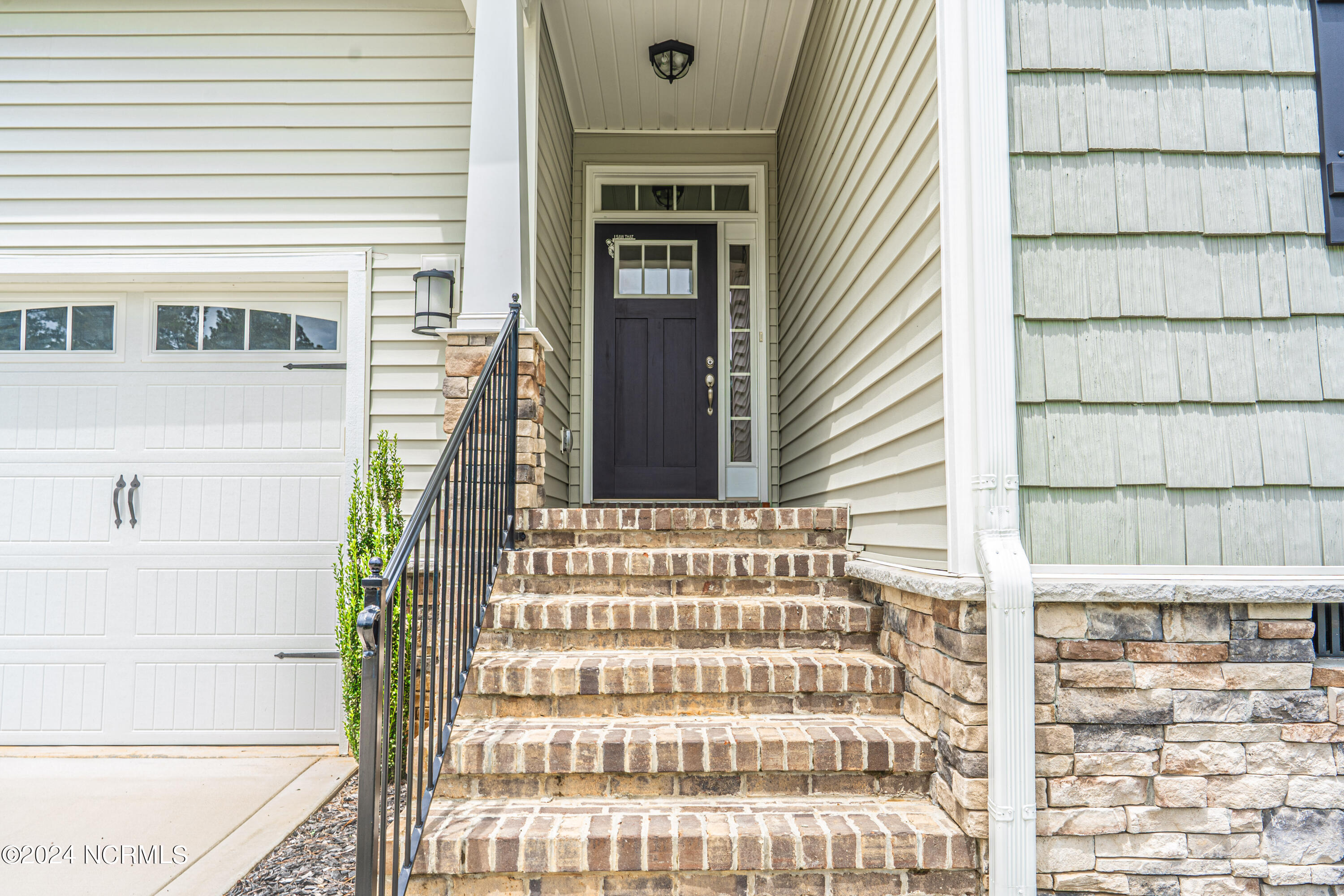 533 Pondpine Lane