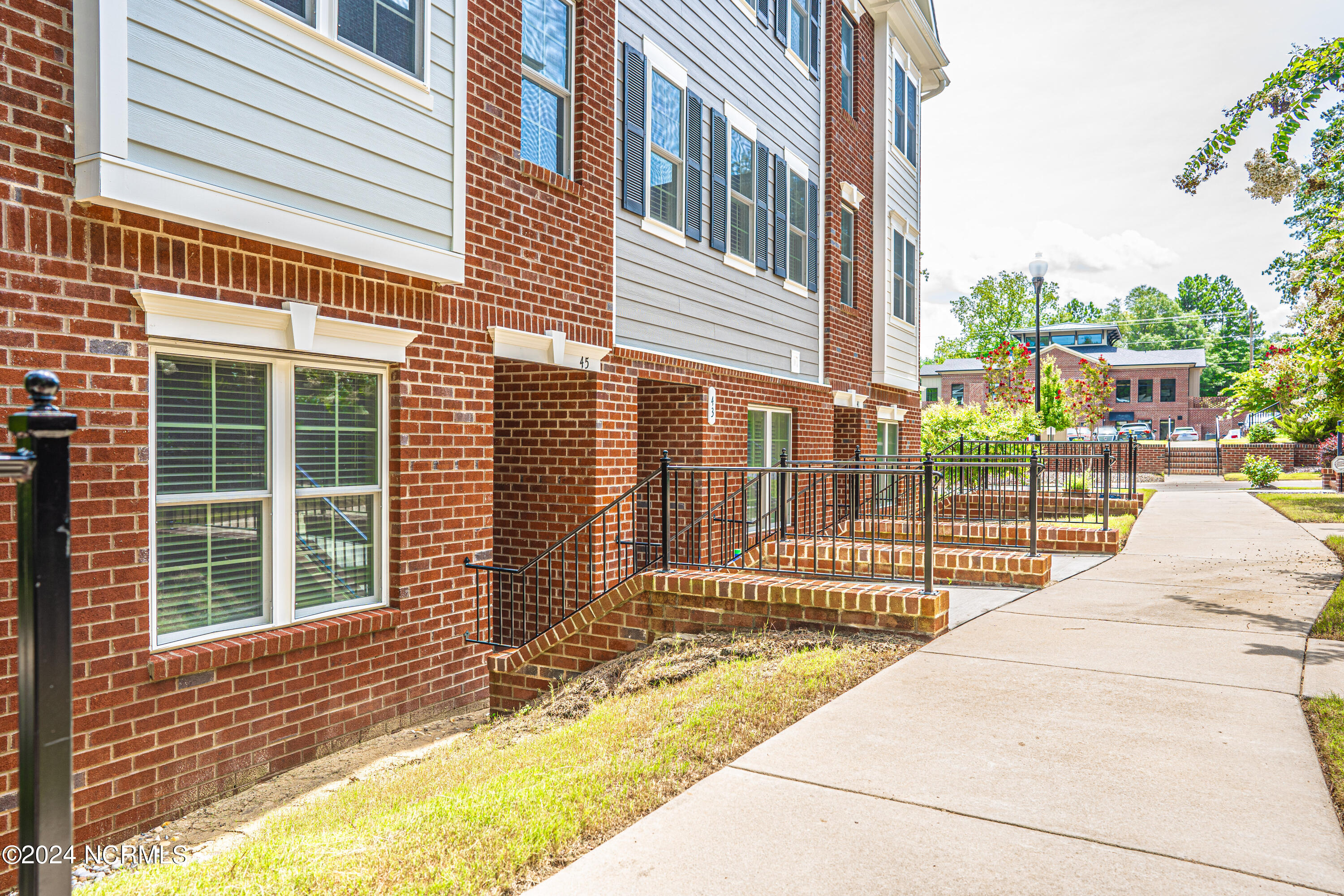 45 Brownstone Lane