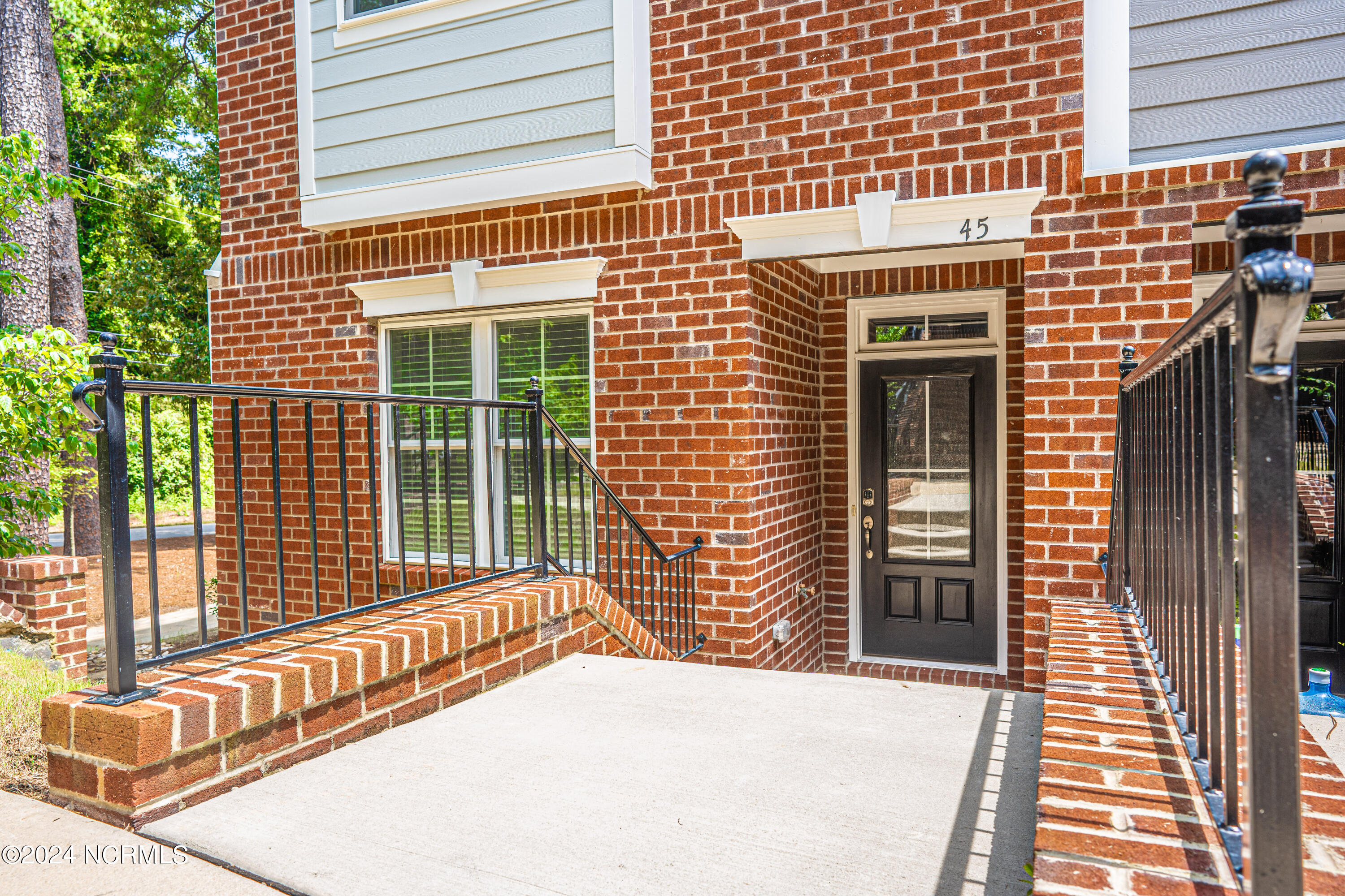 45 Brownstone Lane