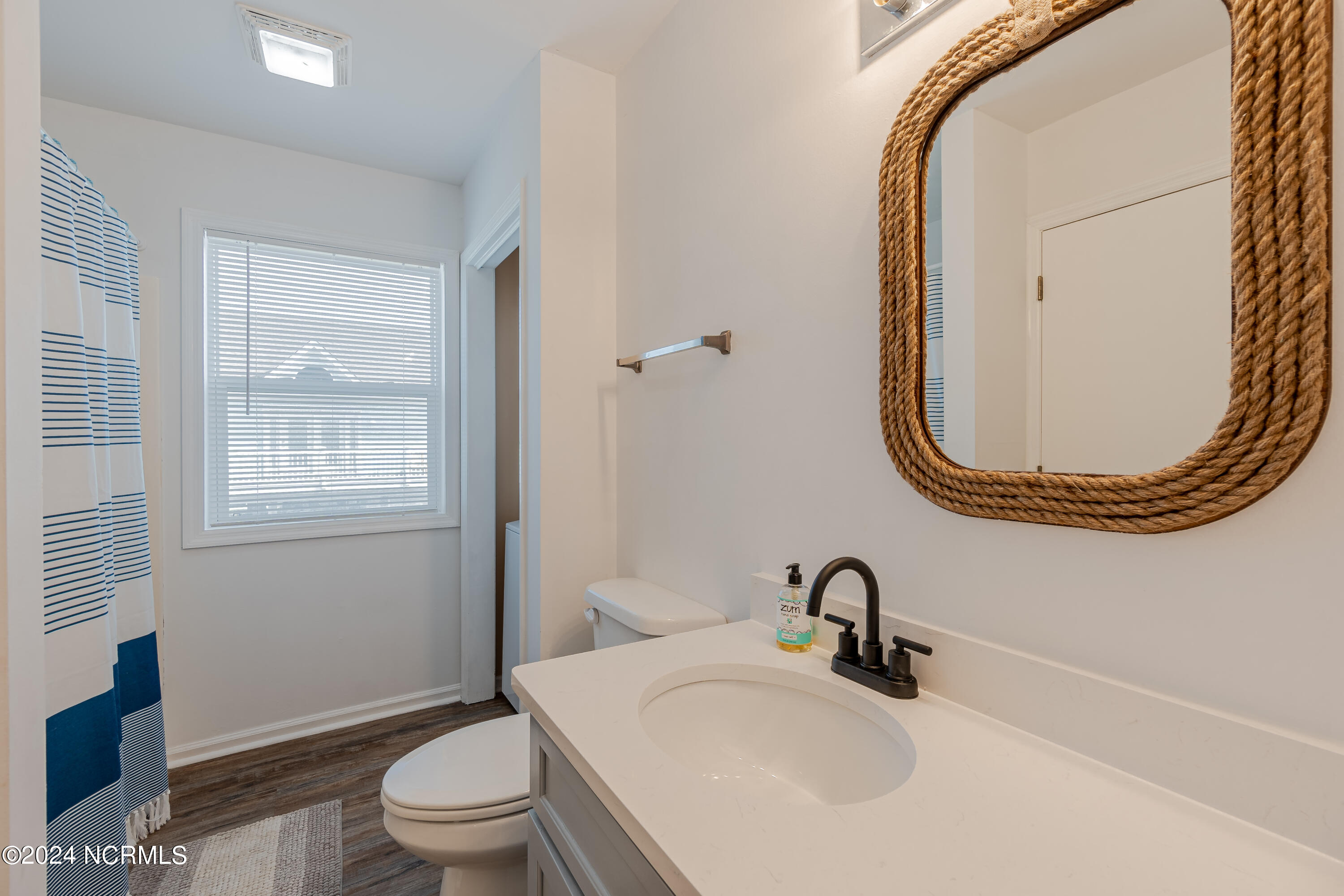 2 Seabrook Road B4 B4