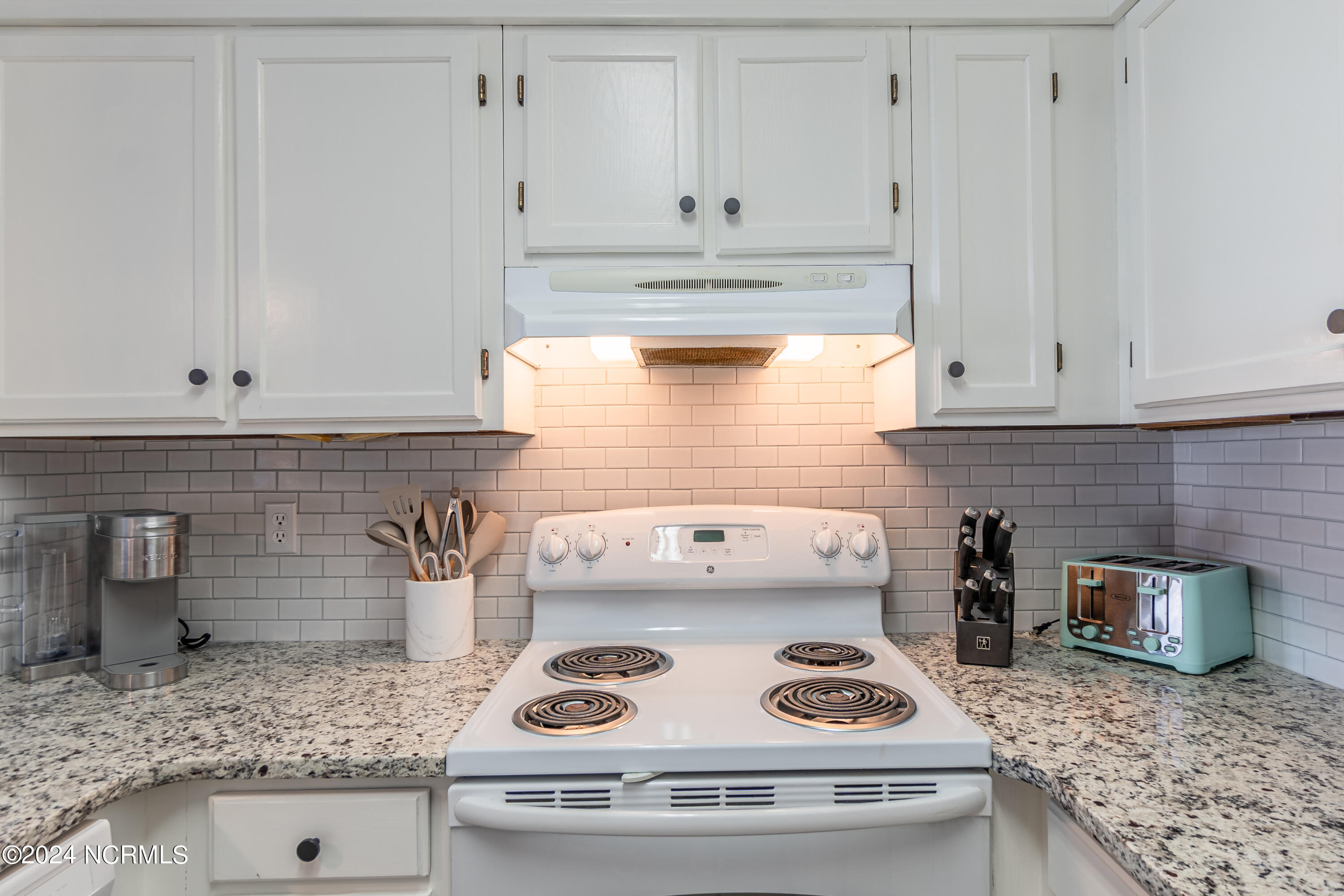 2 Seabrook Road B4 B4