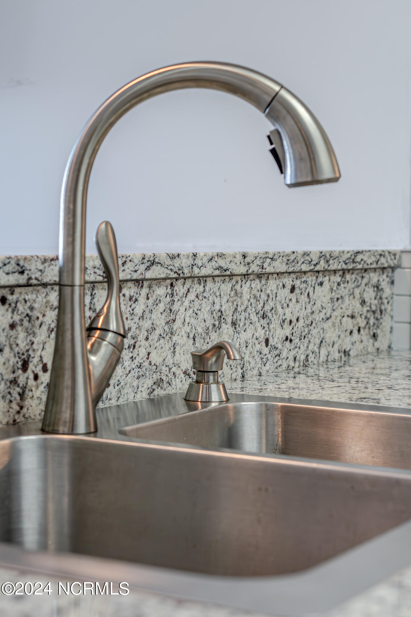 2 Seabrook Road B4 B4