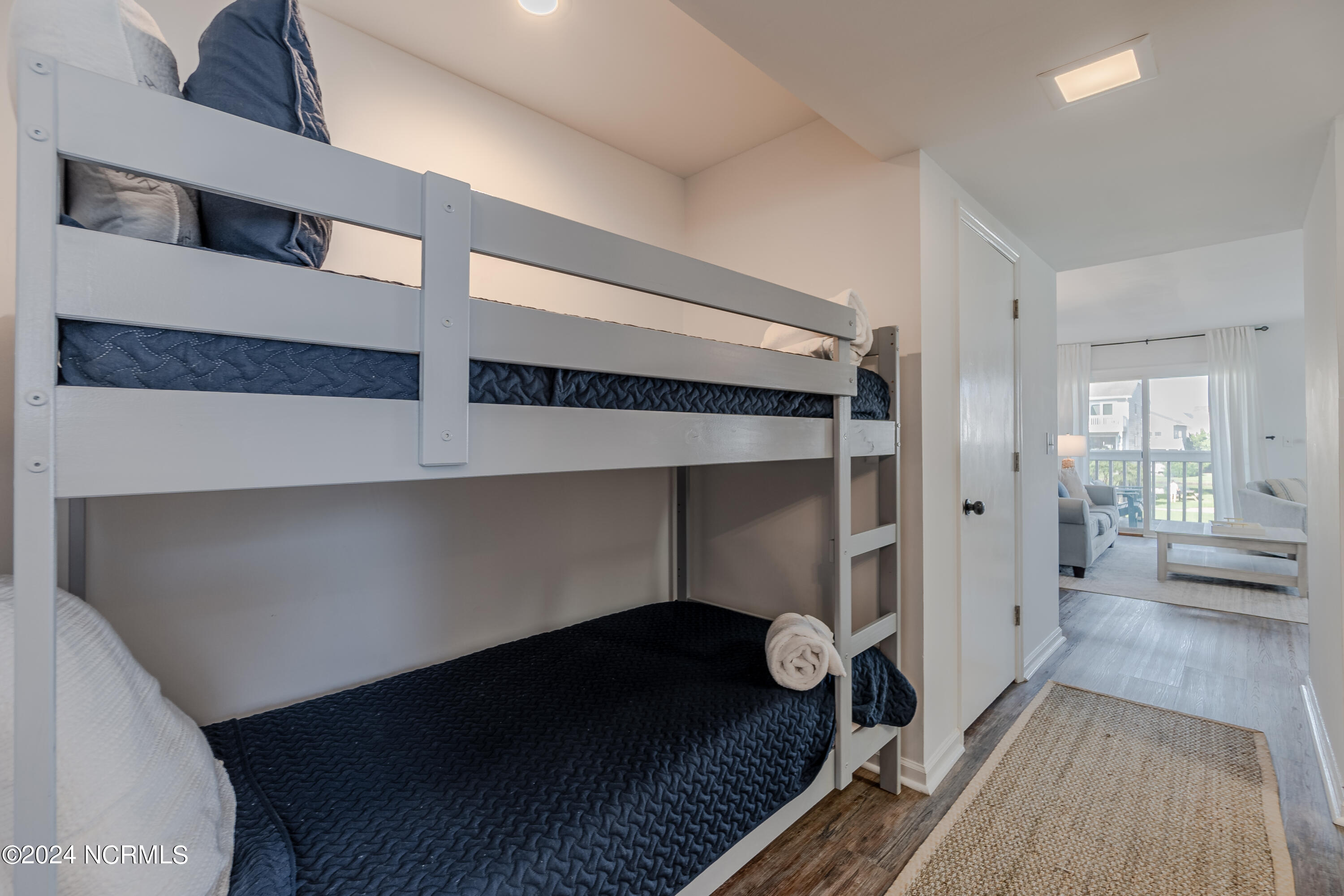 2 Seabrook Road B4 B4