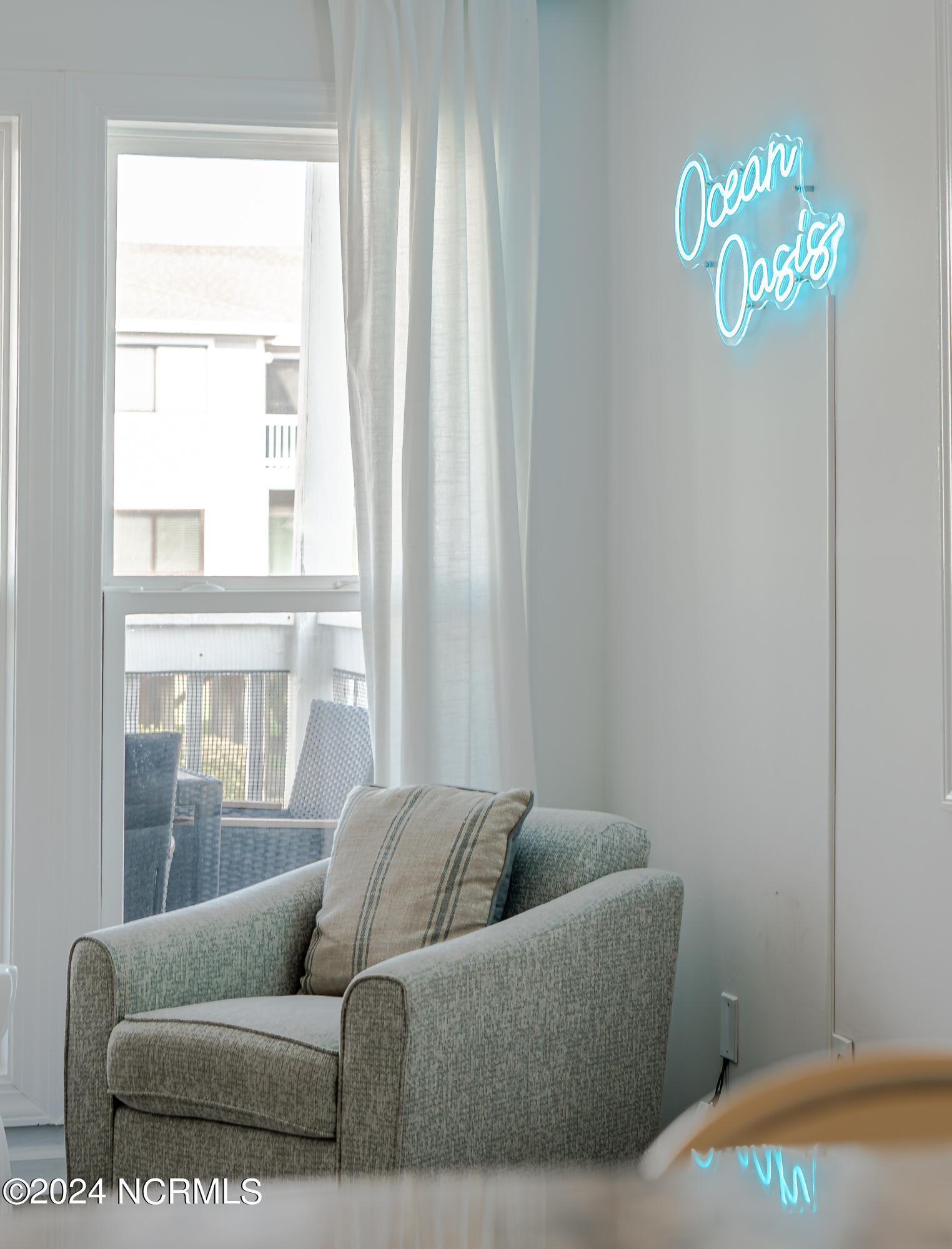 2 Seabrook Road B4 B4