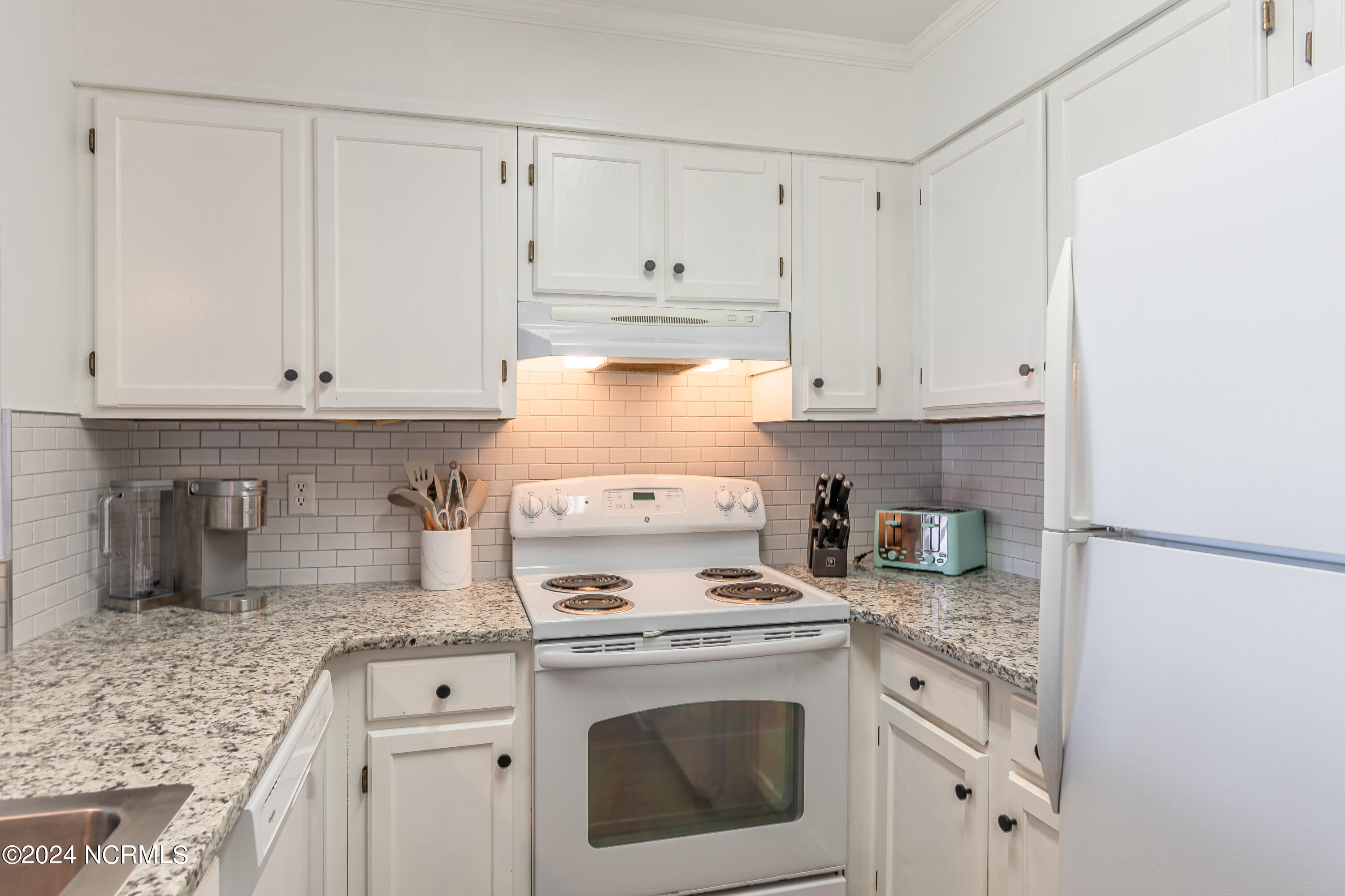 2 Seabrook Road B4 B4