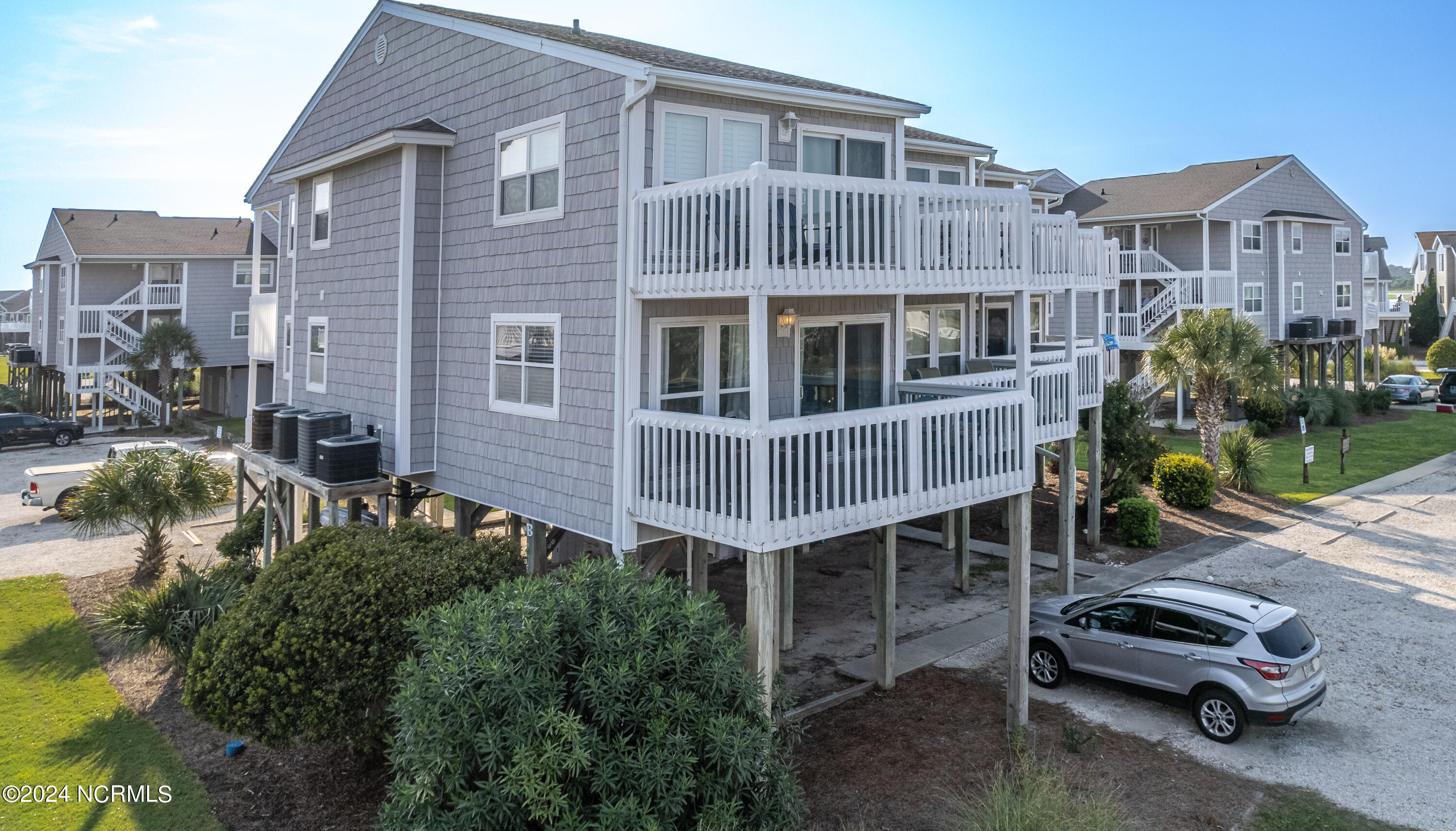 2 Seabrook Road B4 B4