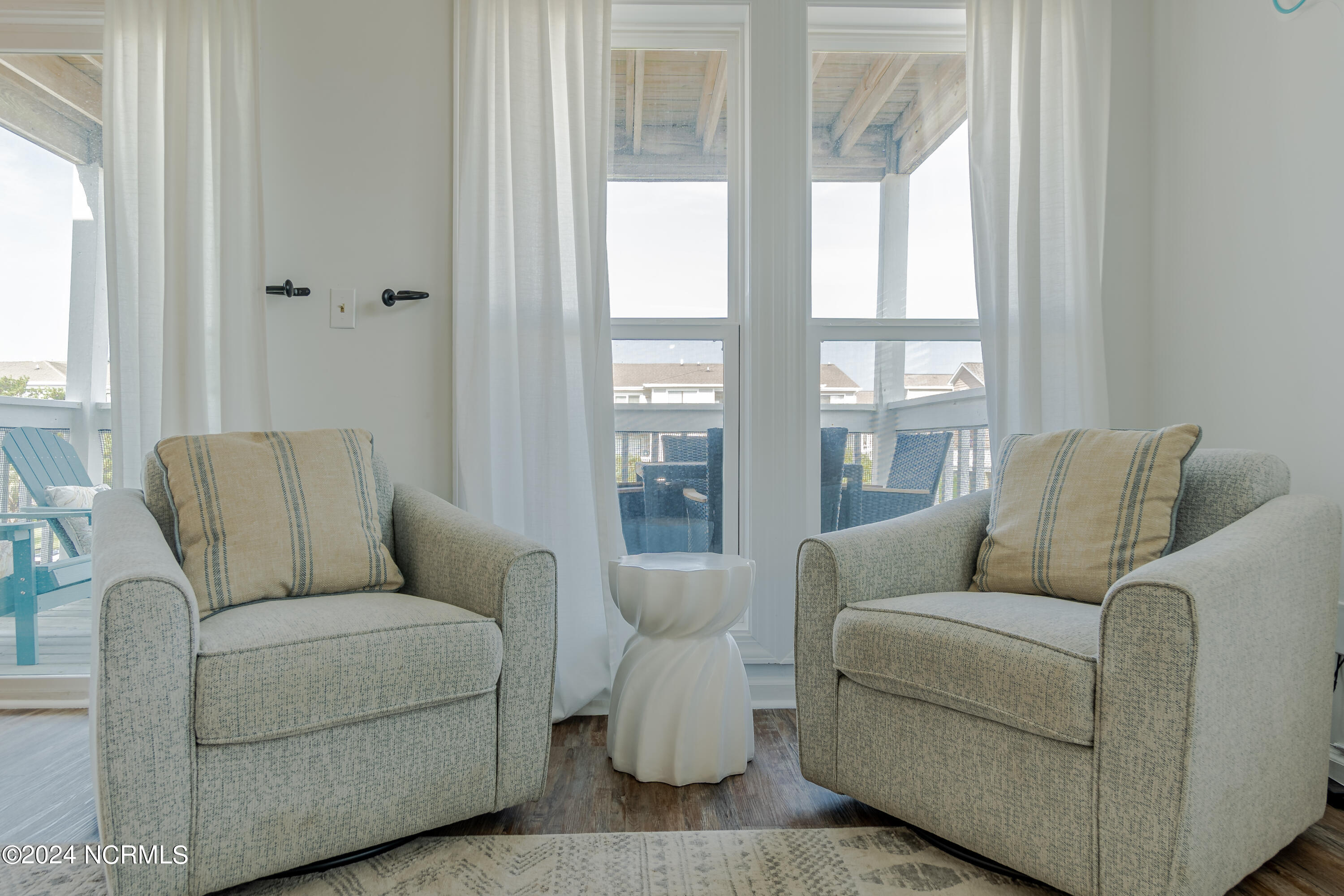 2 Seabrook Road B4 B4