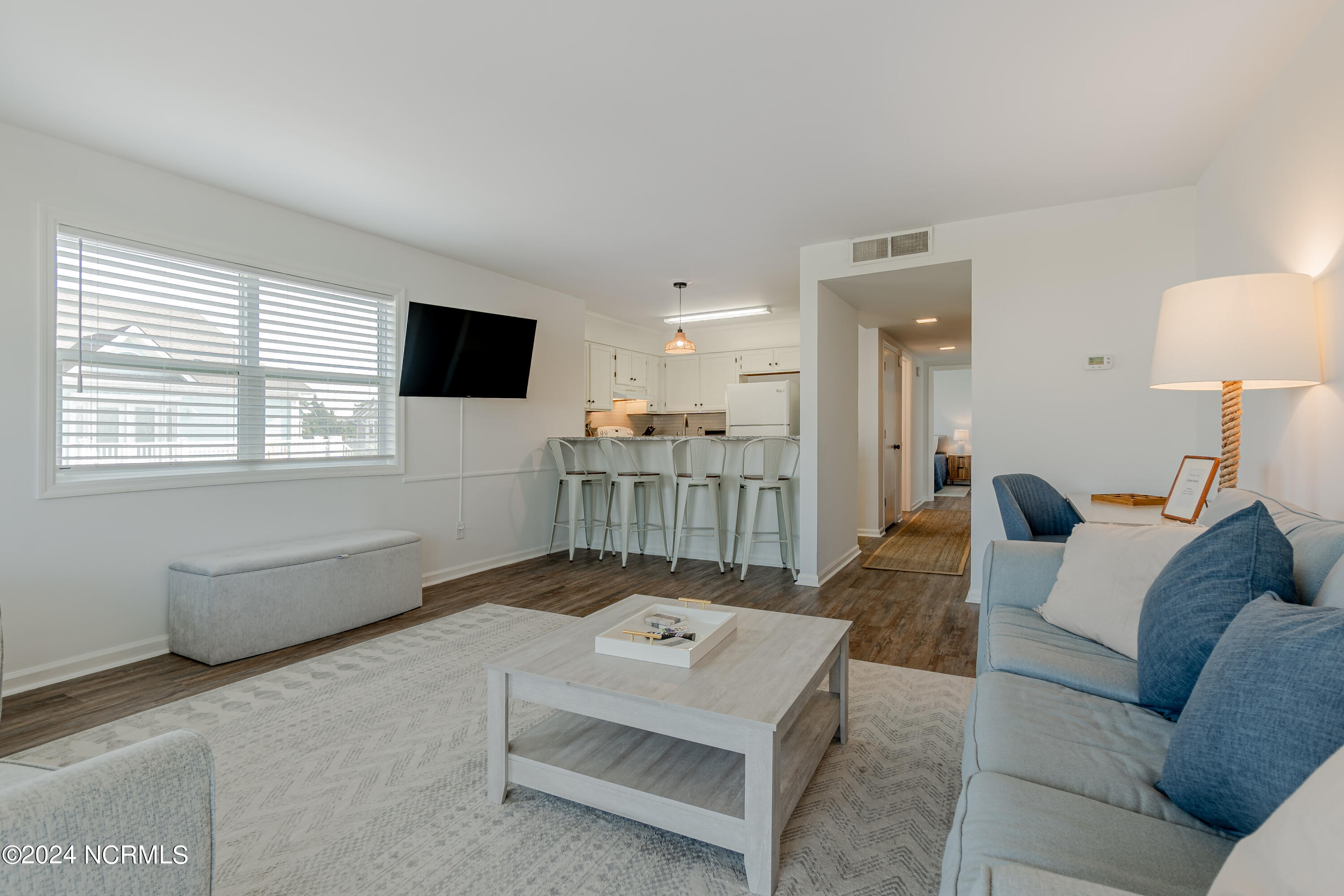 2 Seabrook Road B4 B4