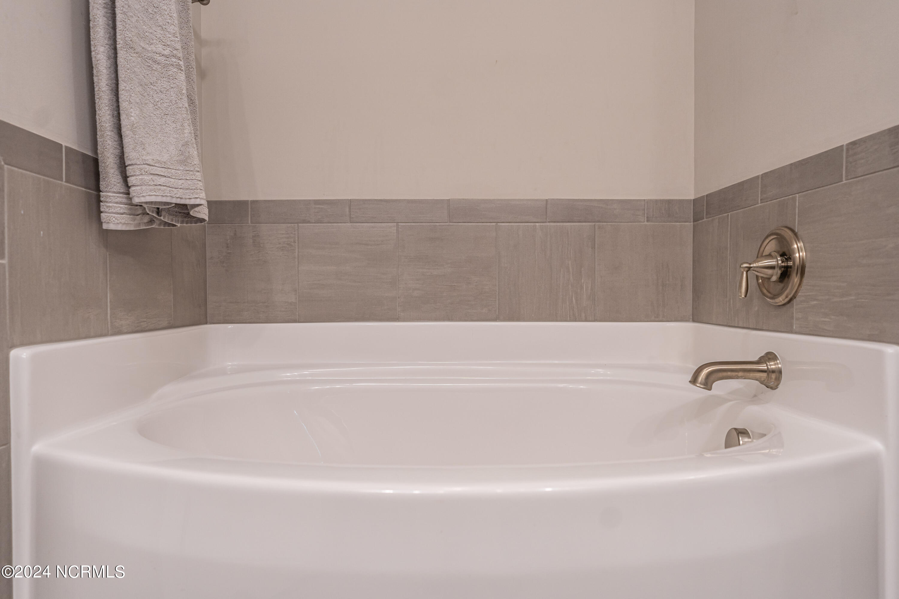 415 N Bracken Fern Lane