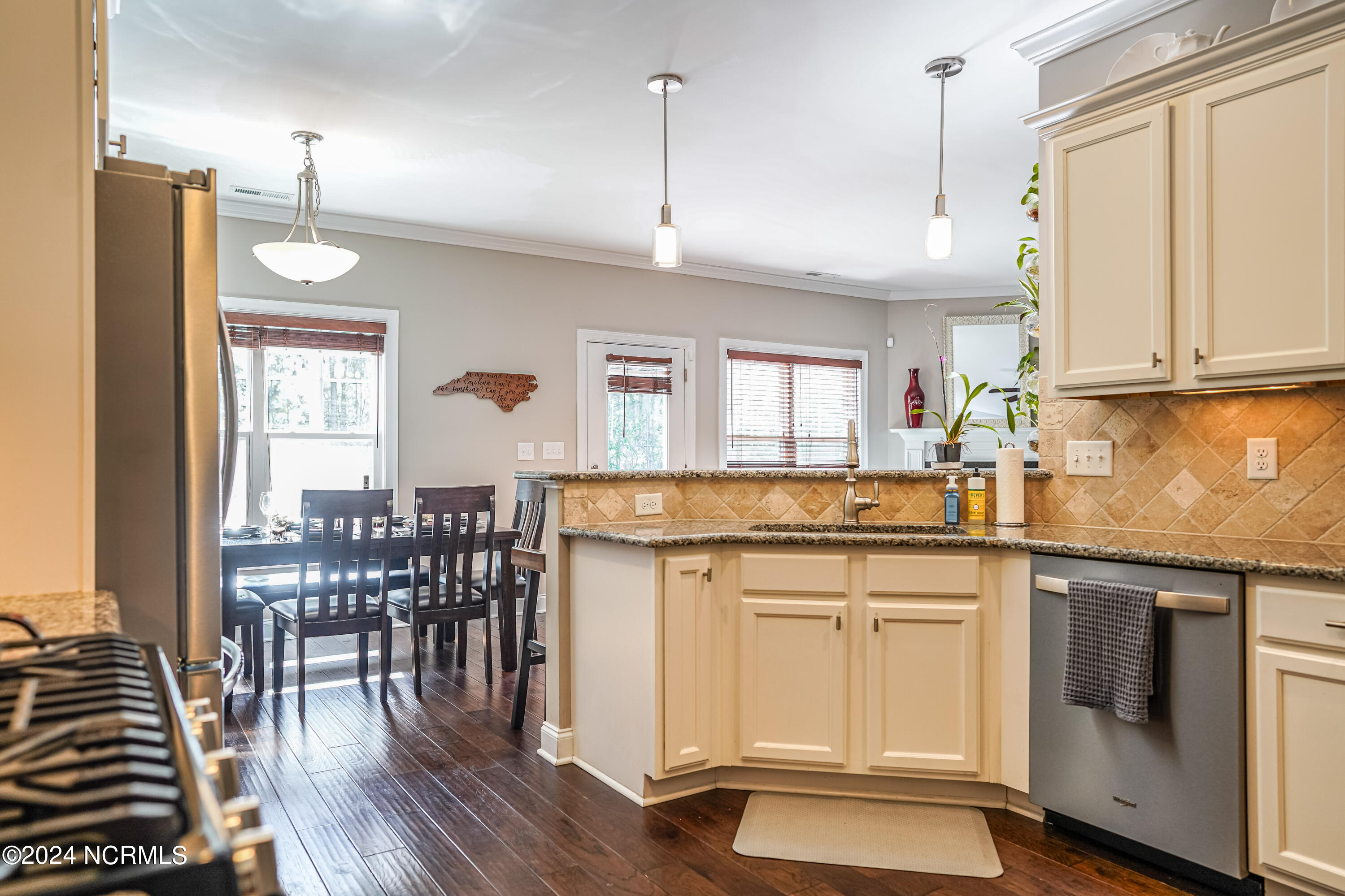 415 N Bracken Fern Lane