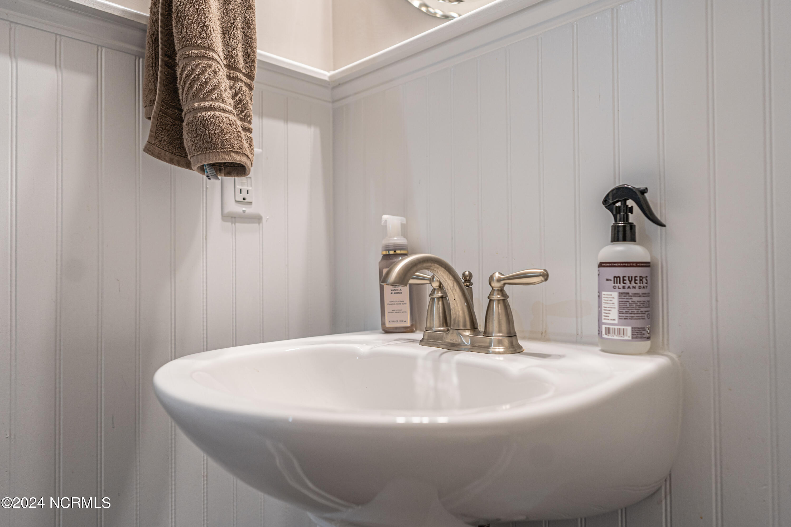 415 N Bracken Fern Lane