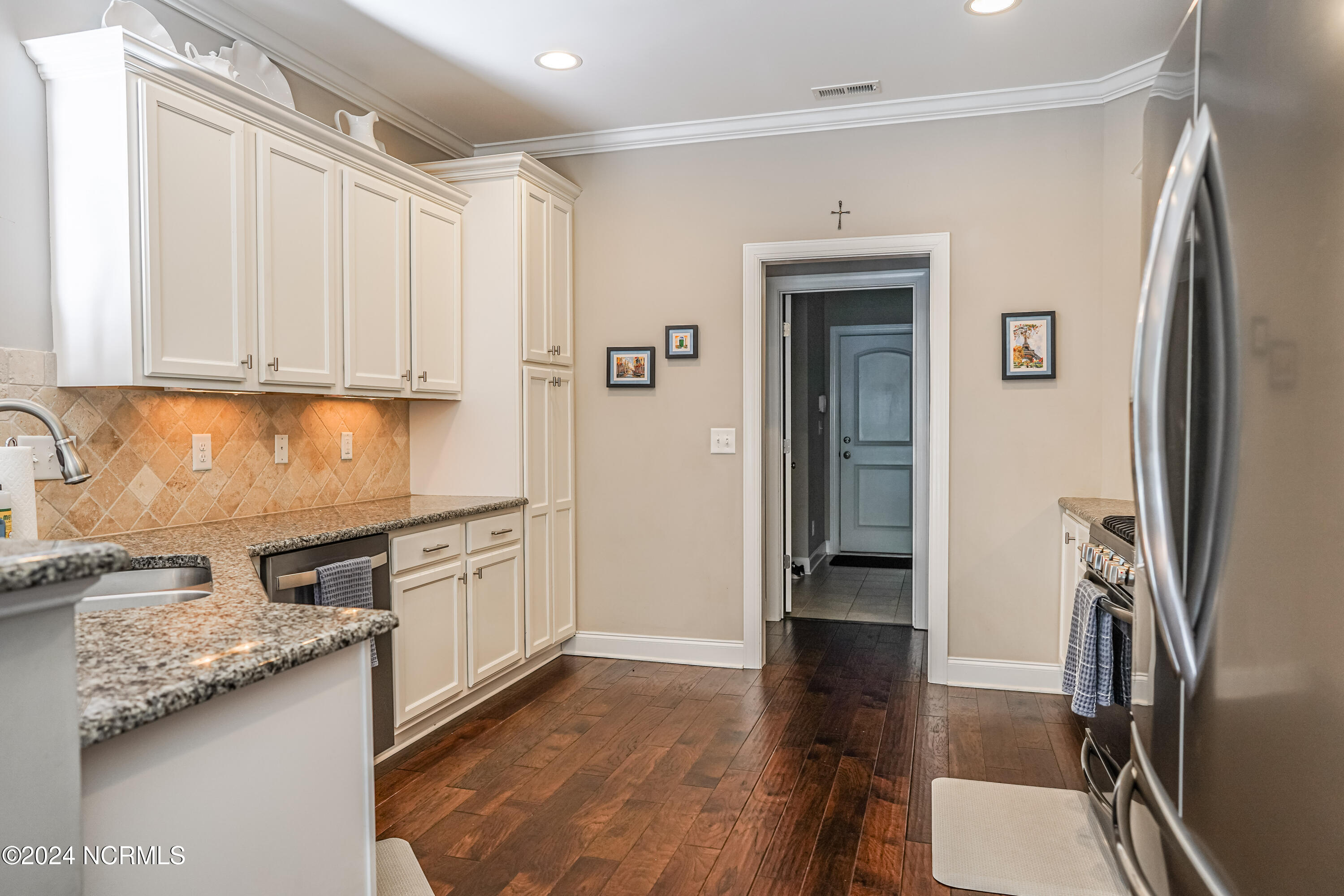 415 N Bracken Fern Lane