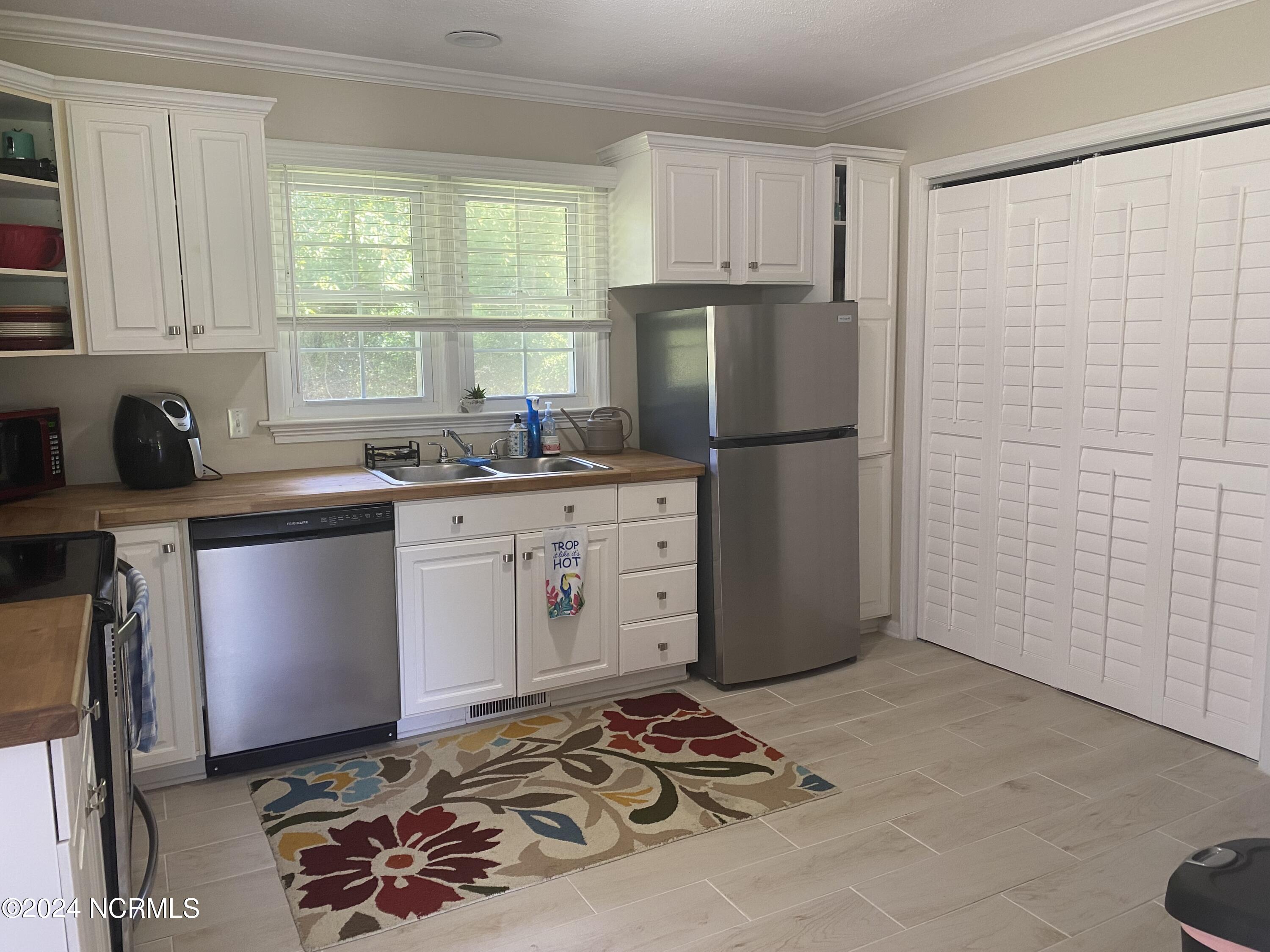 206 W Barrett Street