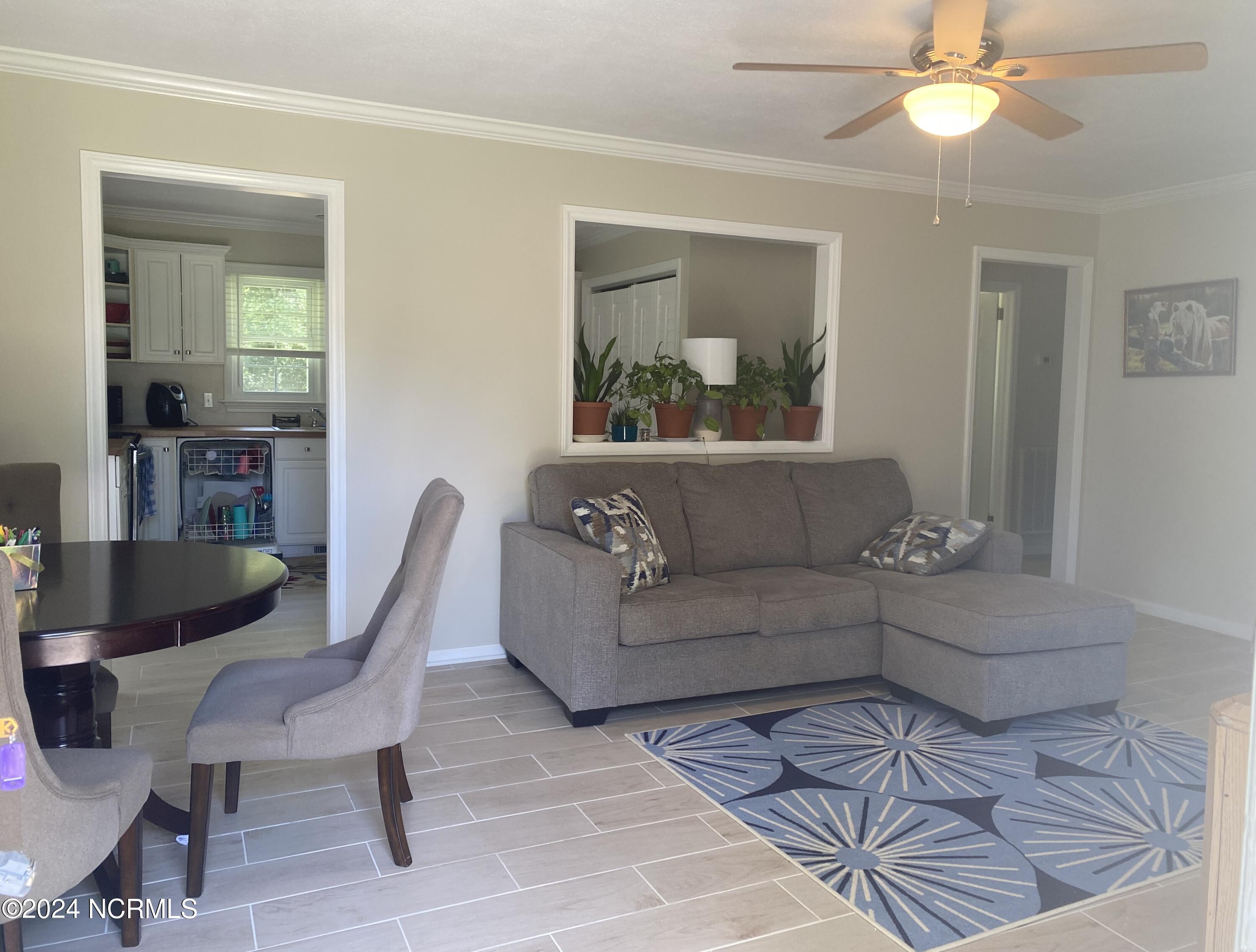 206 W Barrett Street