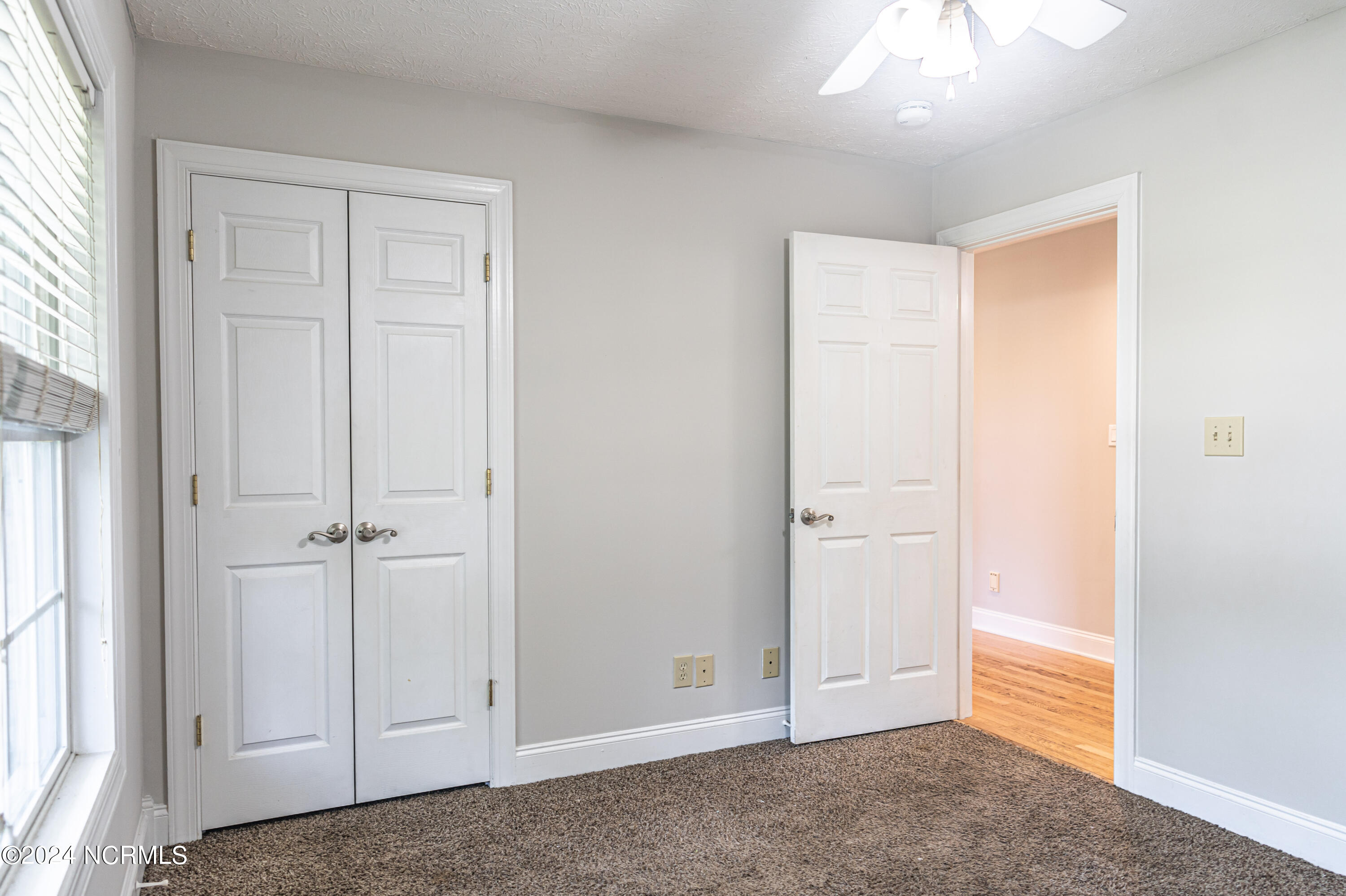 380 Queens Cove Way