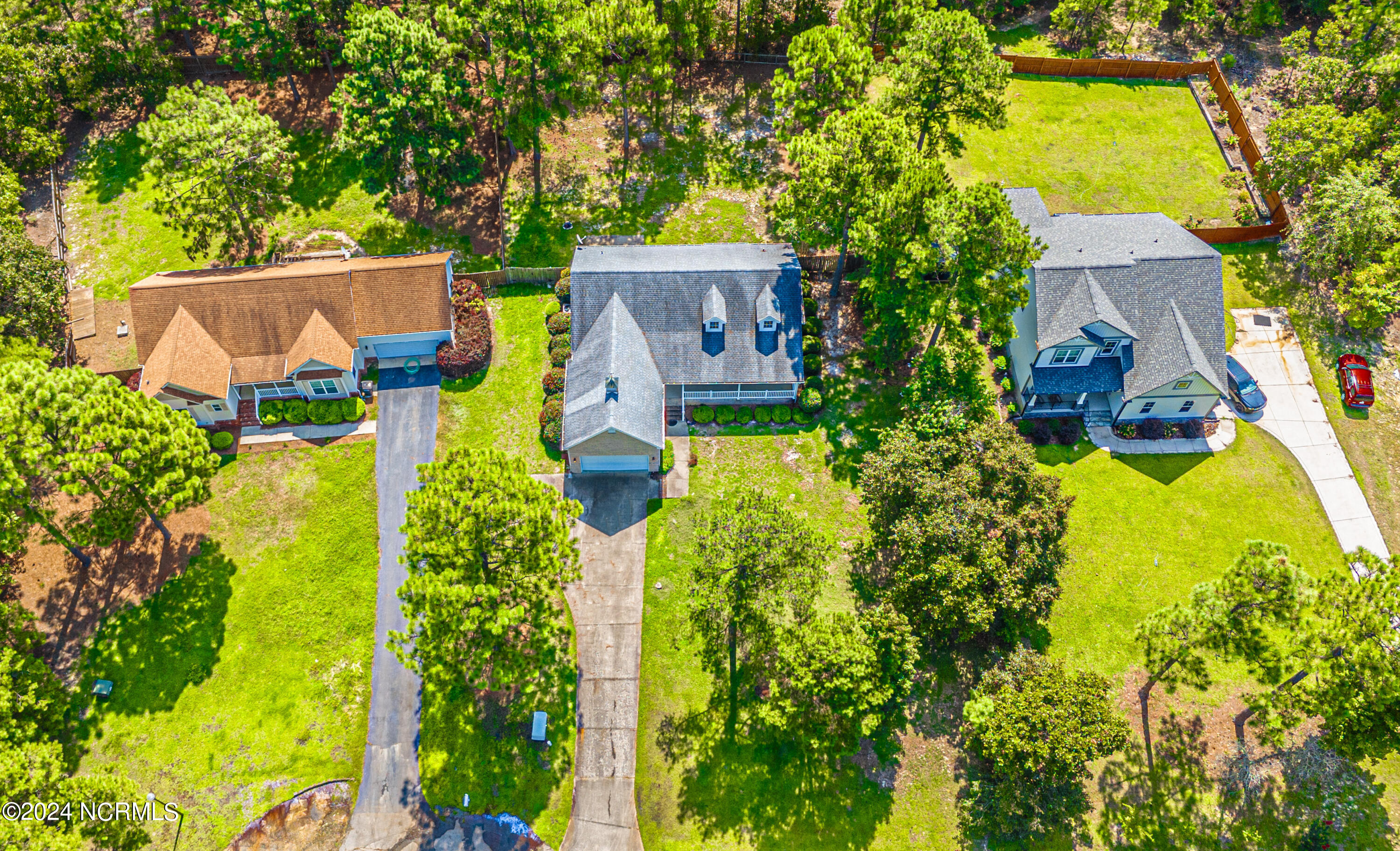 380 Queens Cove Way