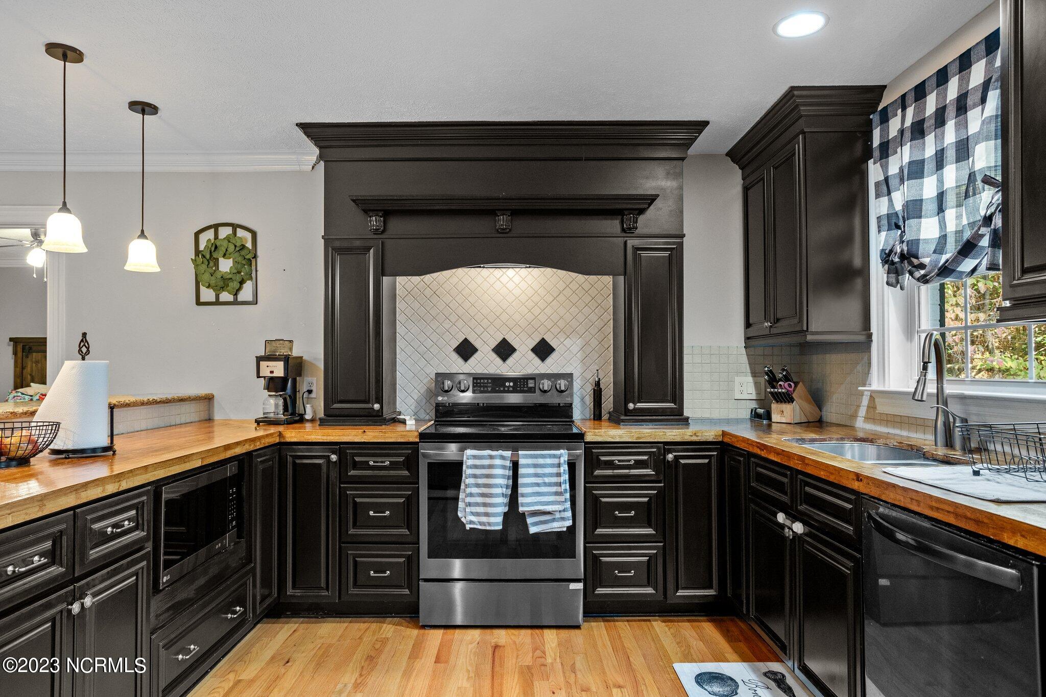 40 Torrey Pines Lane