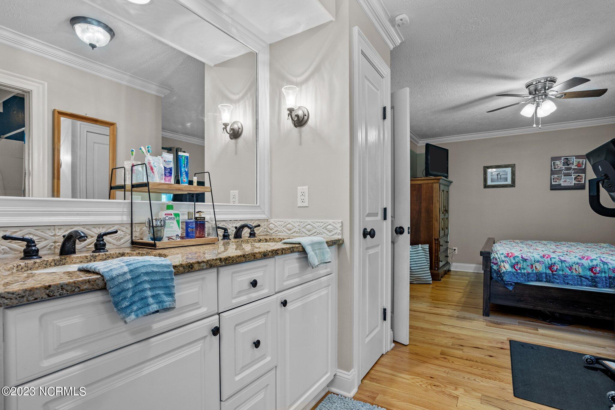 40 Torrey Pines Lane