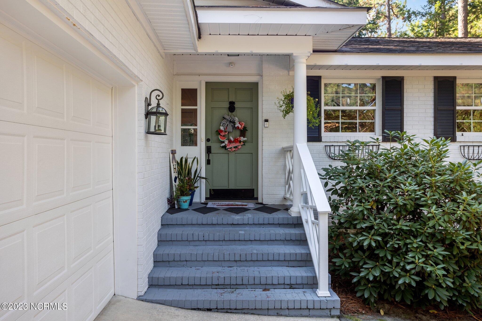 40 Torrey Pines Lane