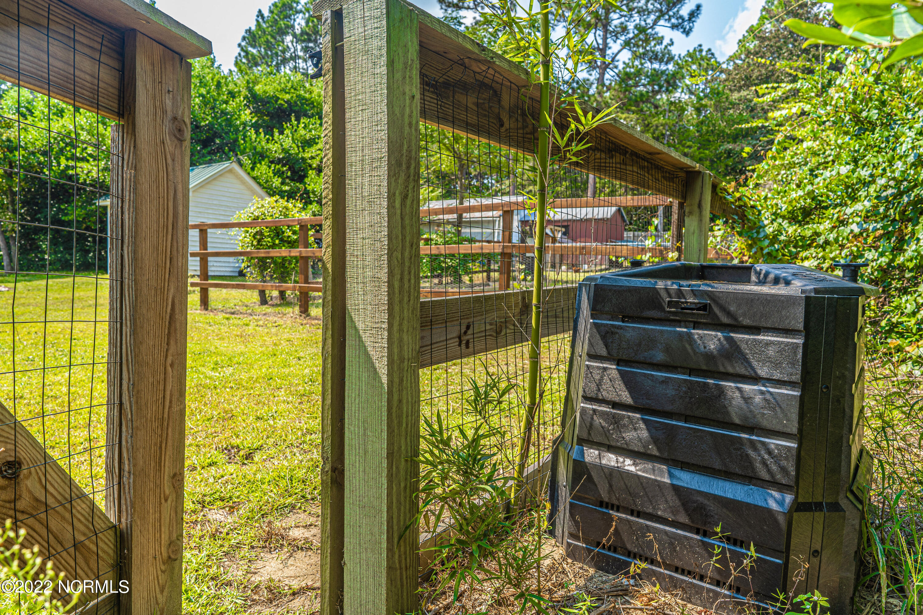 560 E New England Avenue