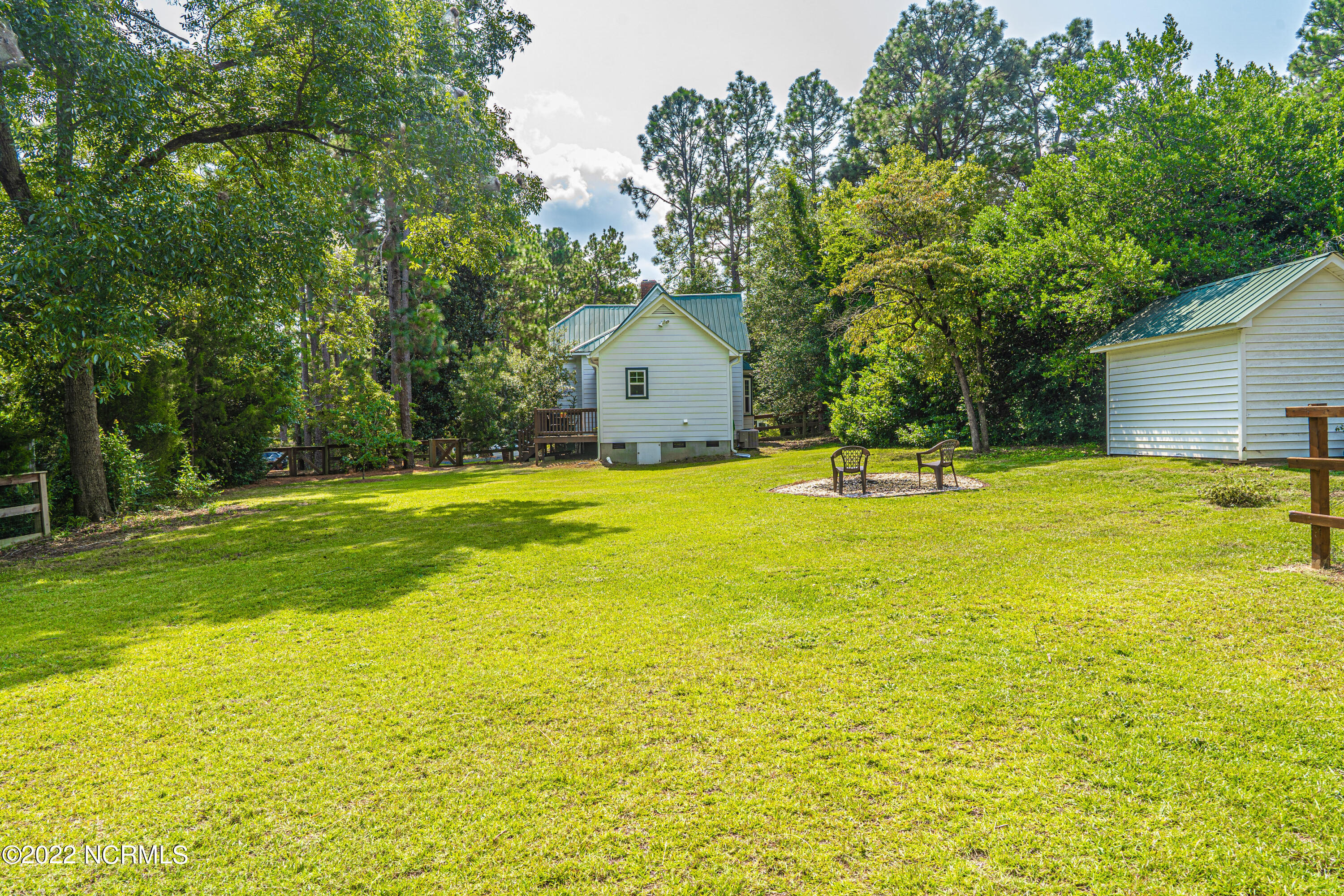 560 E New England Avenue