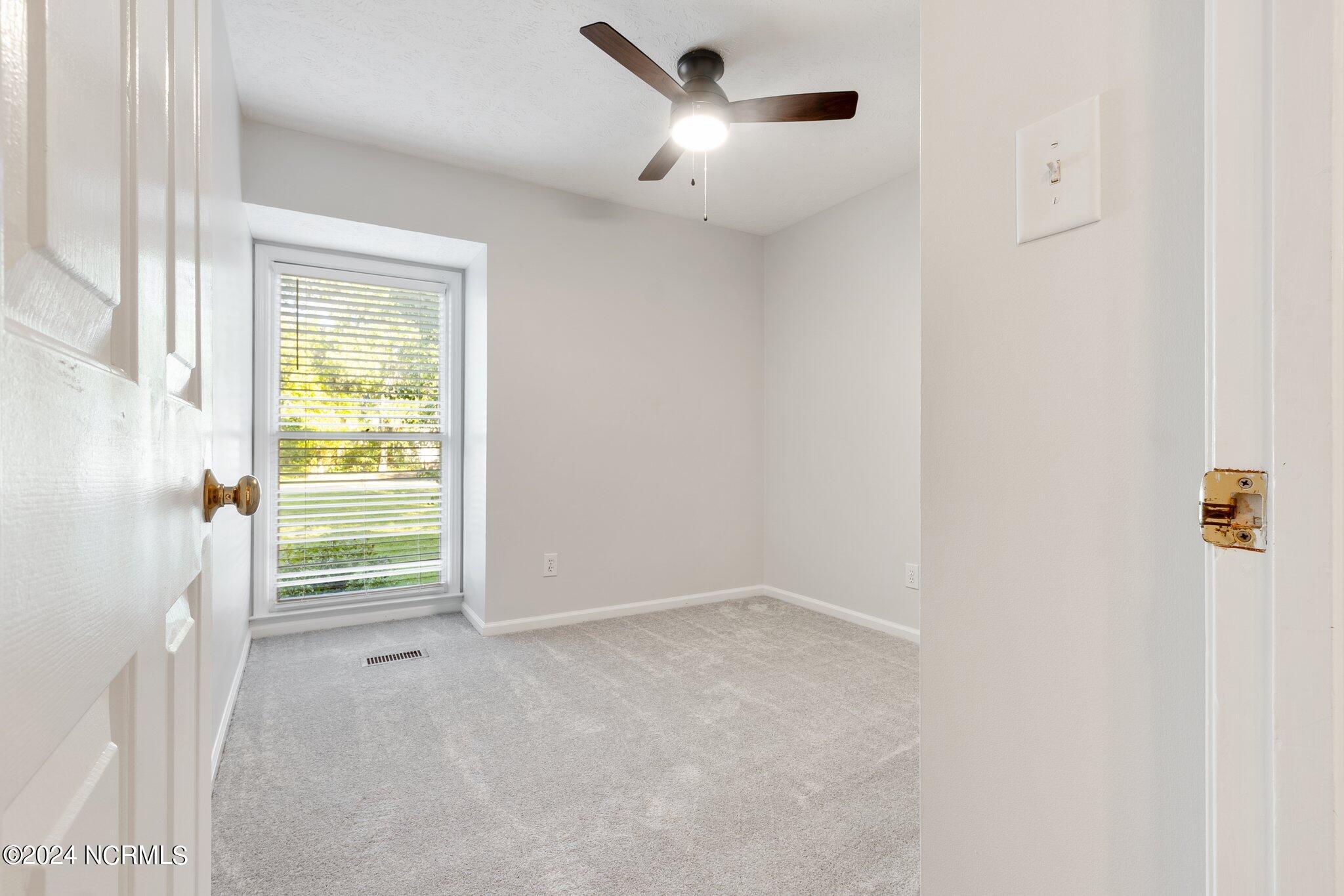 1450 Longleaf Drive E