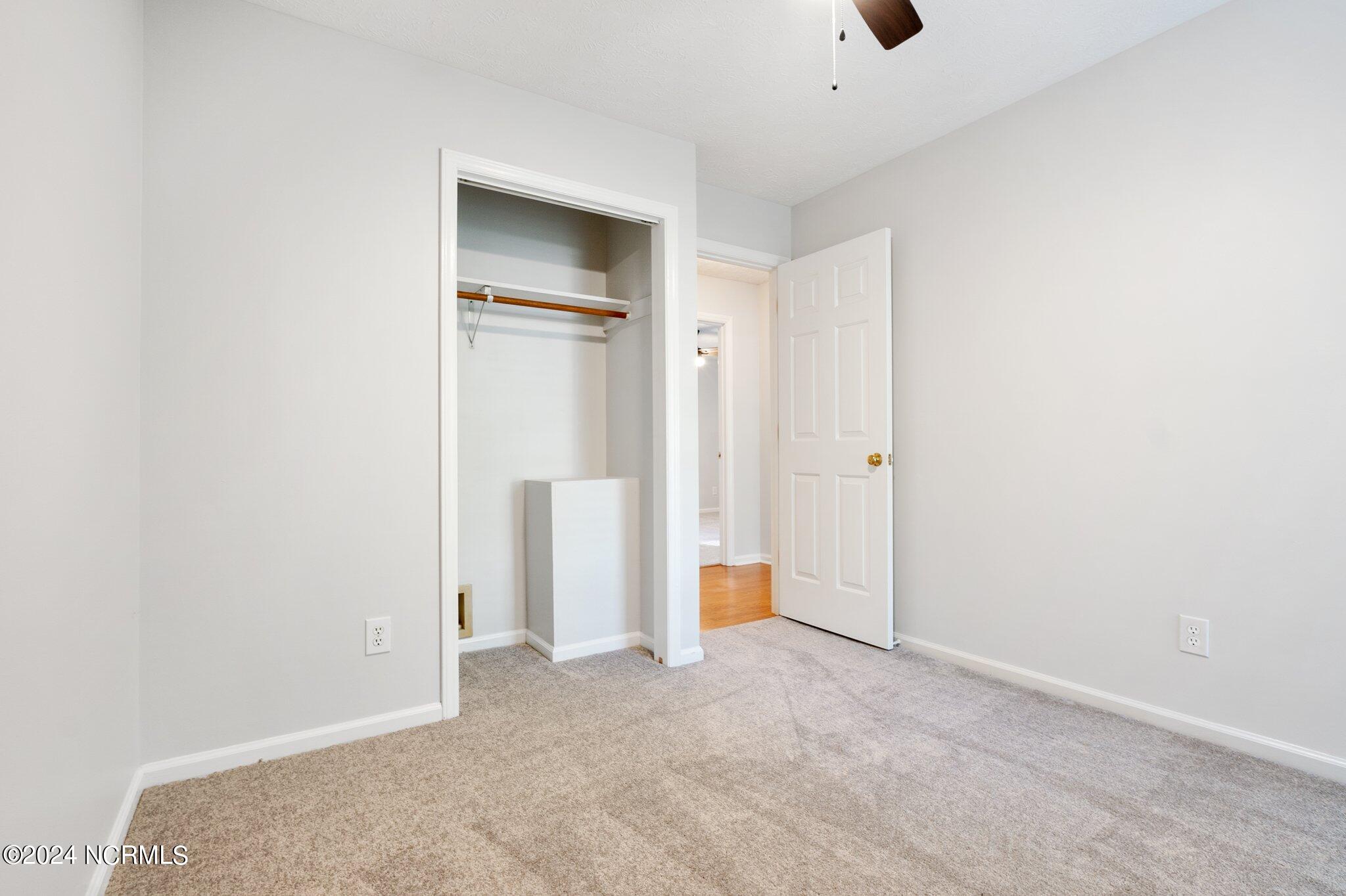 1450 Longleaf Drive E