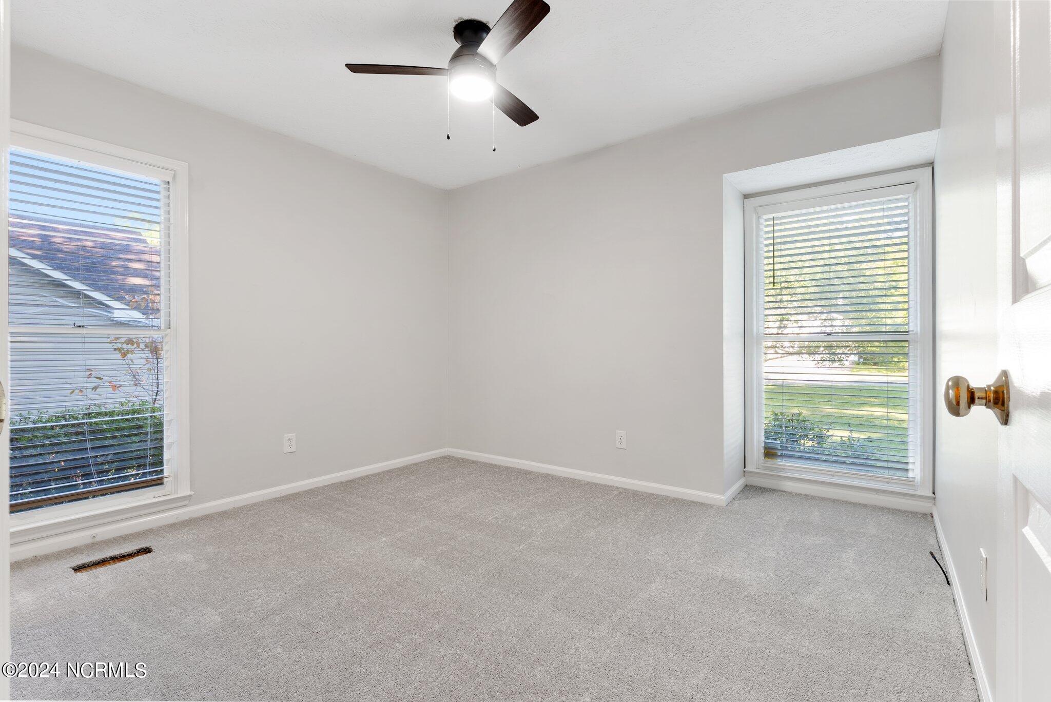 1450 Longleaf Drive E