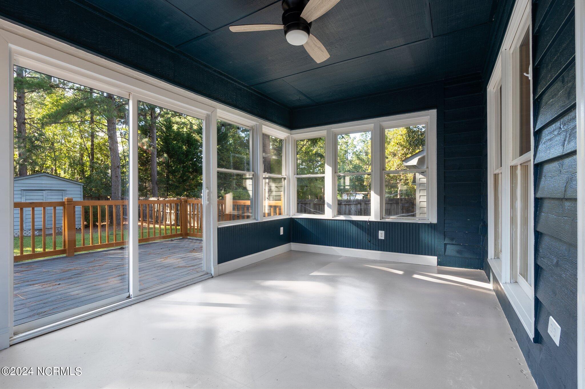 1450 Longleaf Drive E