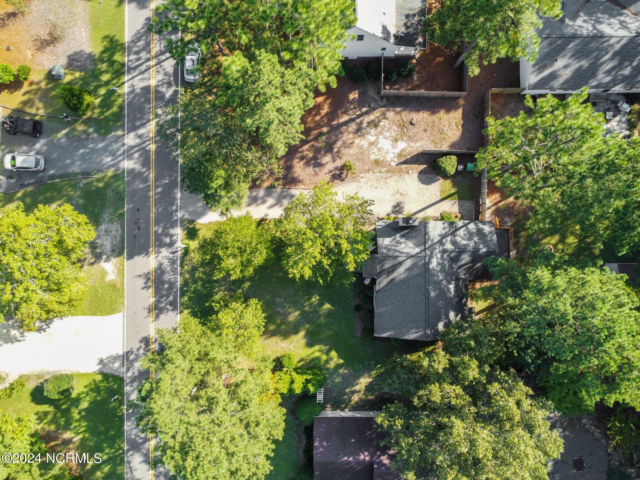 1450 Longleaf Drive E