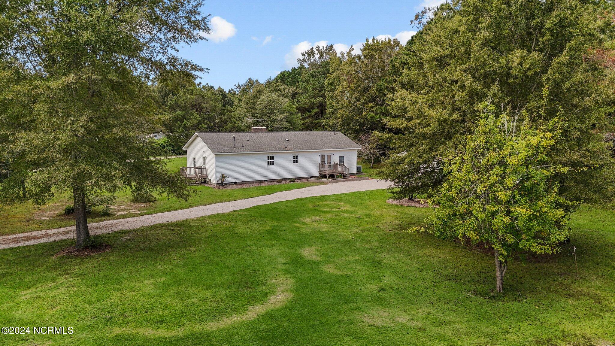 1057 Woodsend Lane