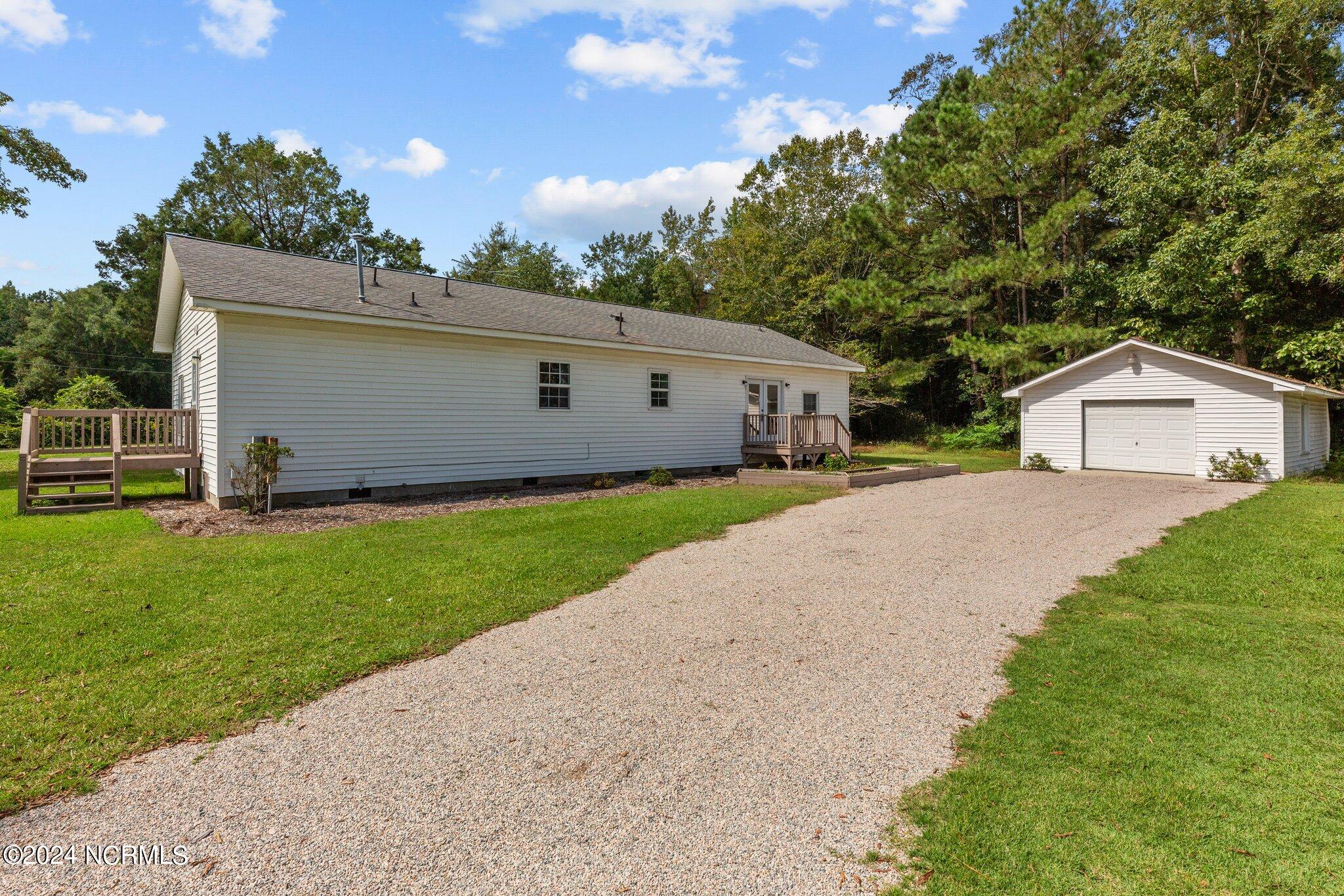 1057 Woodsend Lane