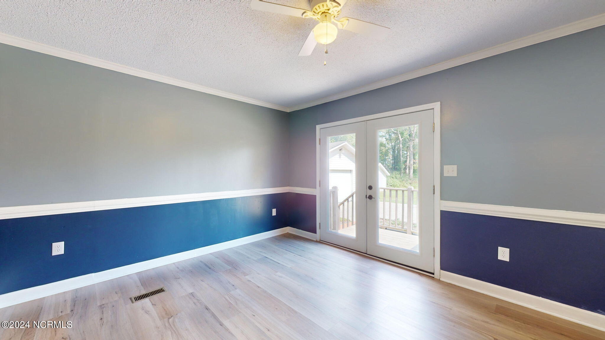1057 Woodsend Lane