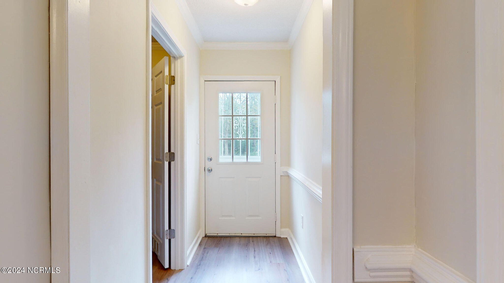 1057 Woodsend Lane