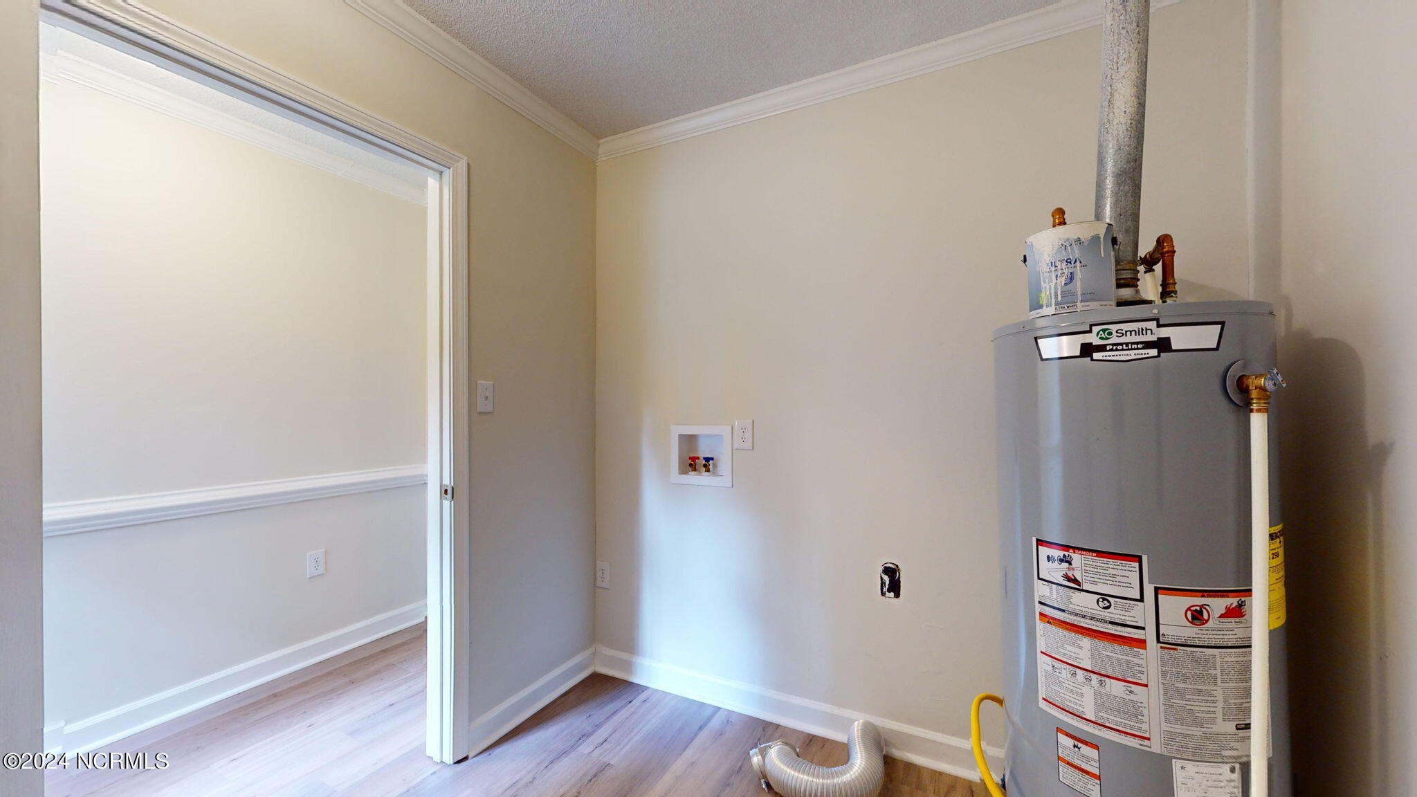 1057 Woodsend Lane