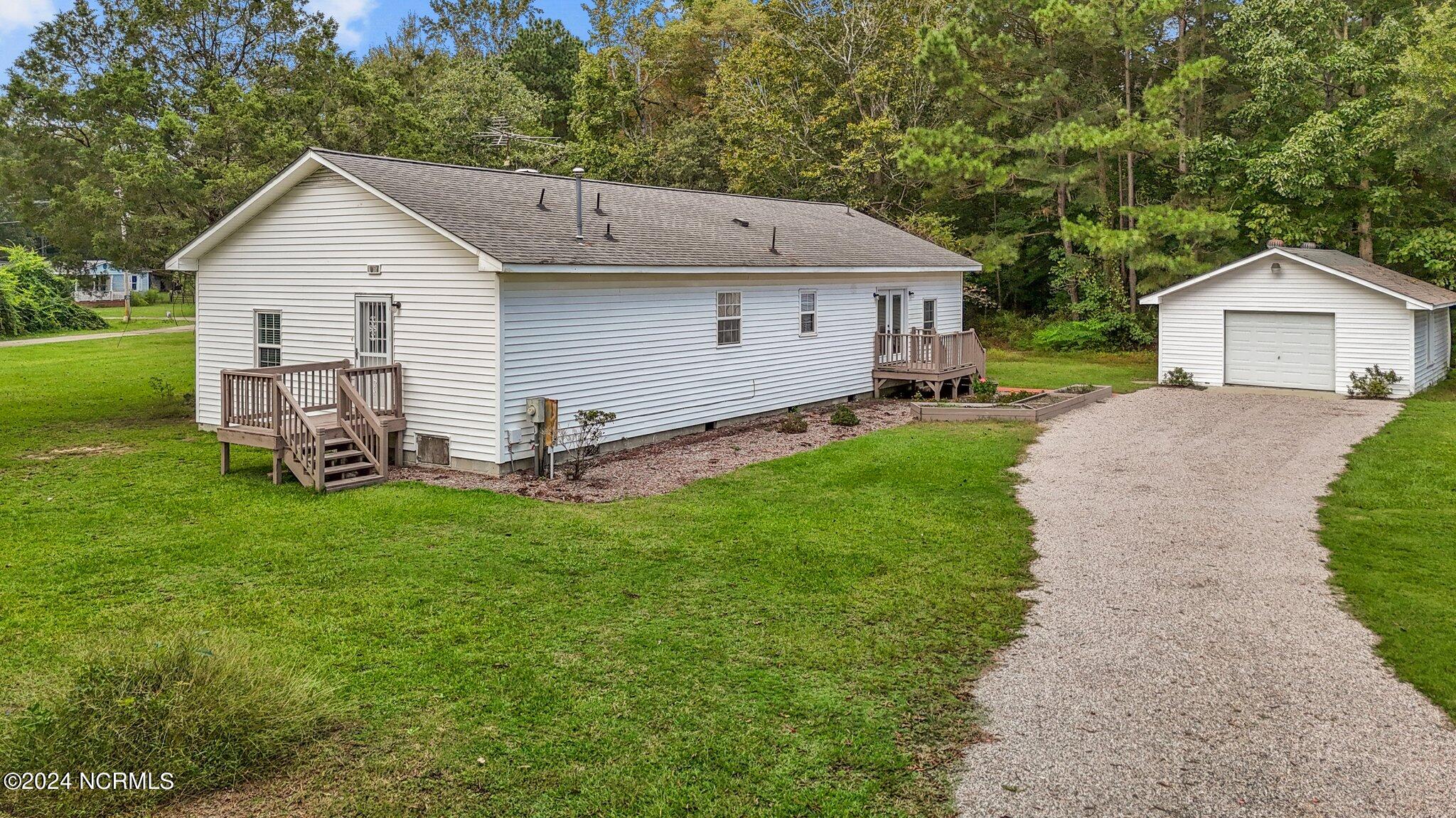 1057 Woodsend Lane