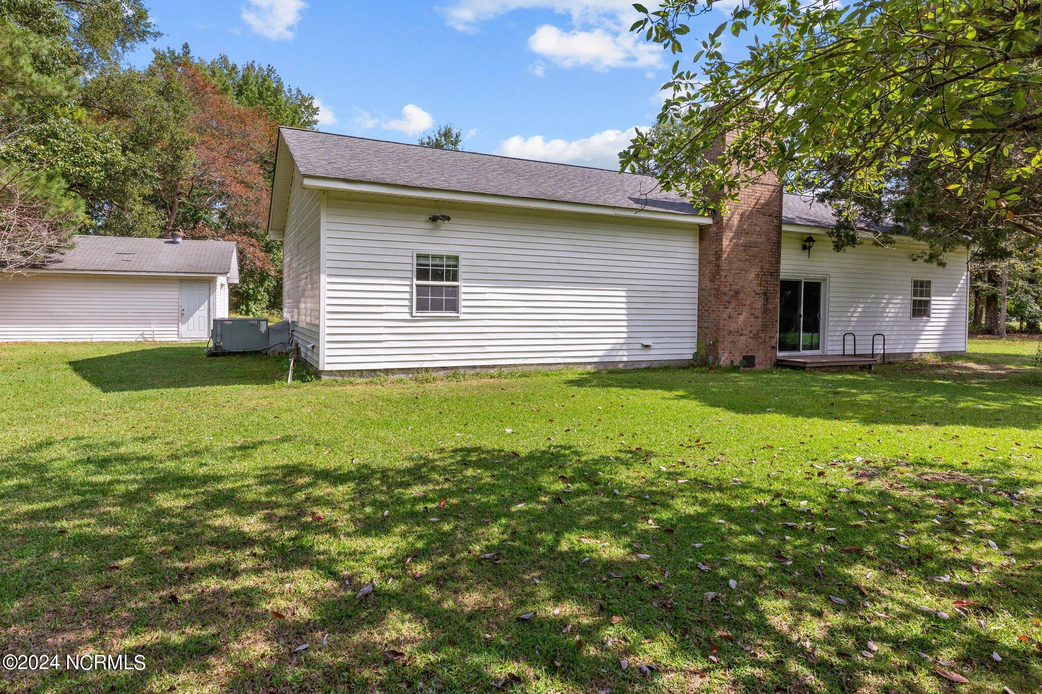 1057 Woodsend Lane