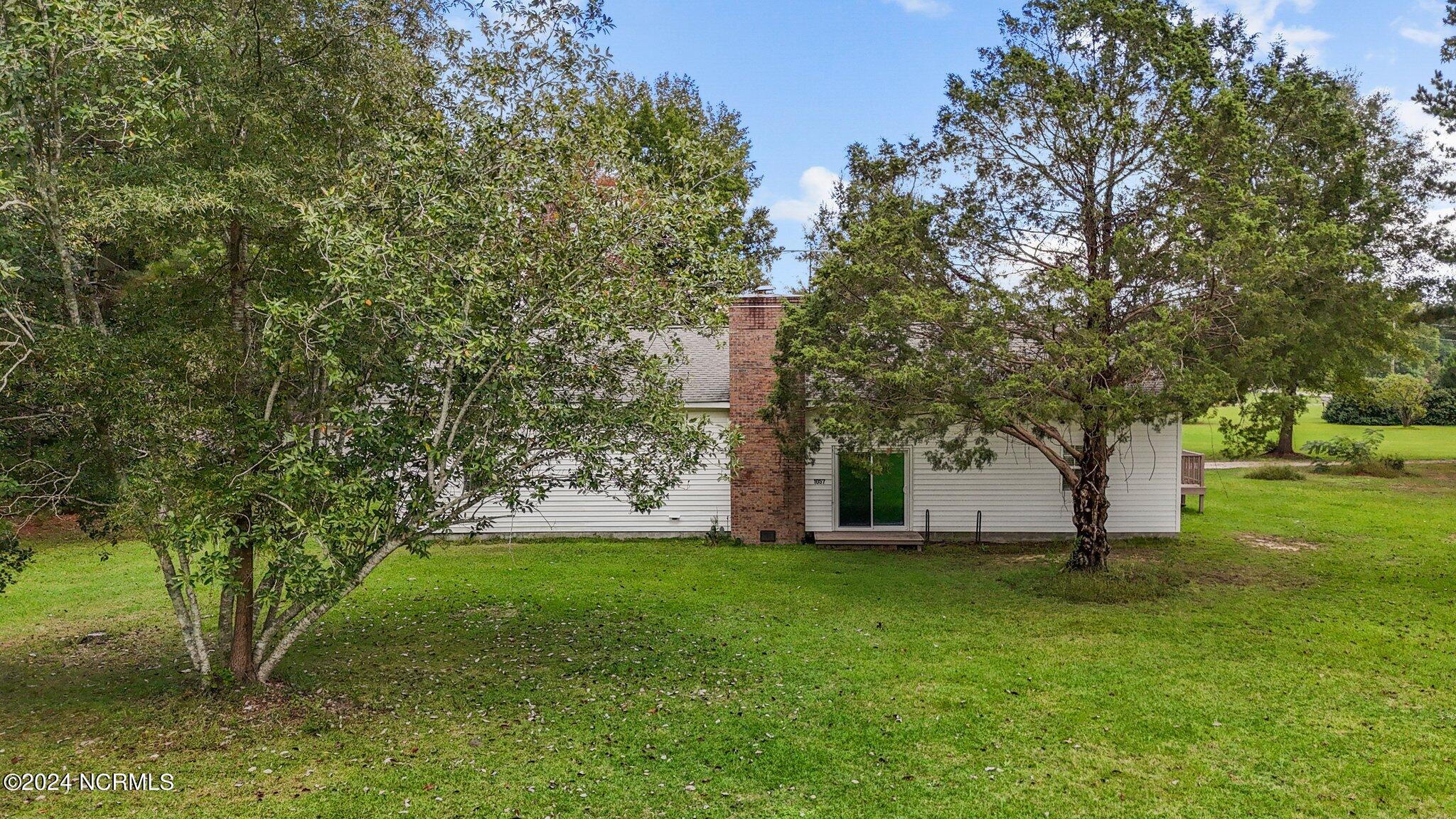 1057 Woodsend Lane