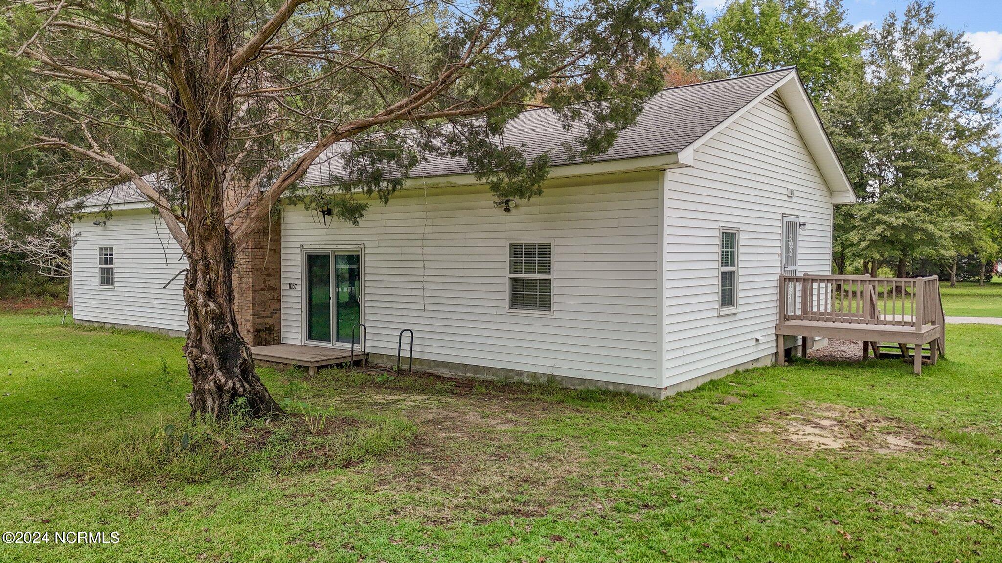 1057 Woodsend Lane
