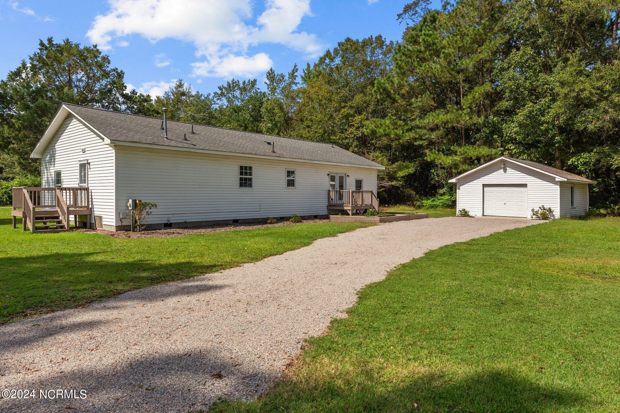 1057 Woodsend Lane