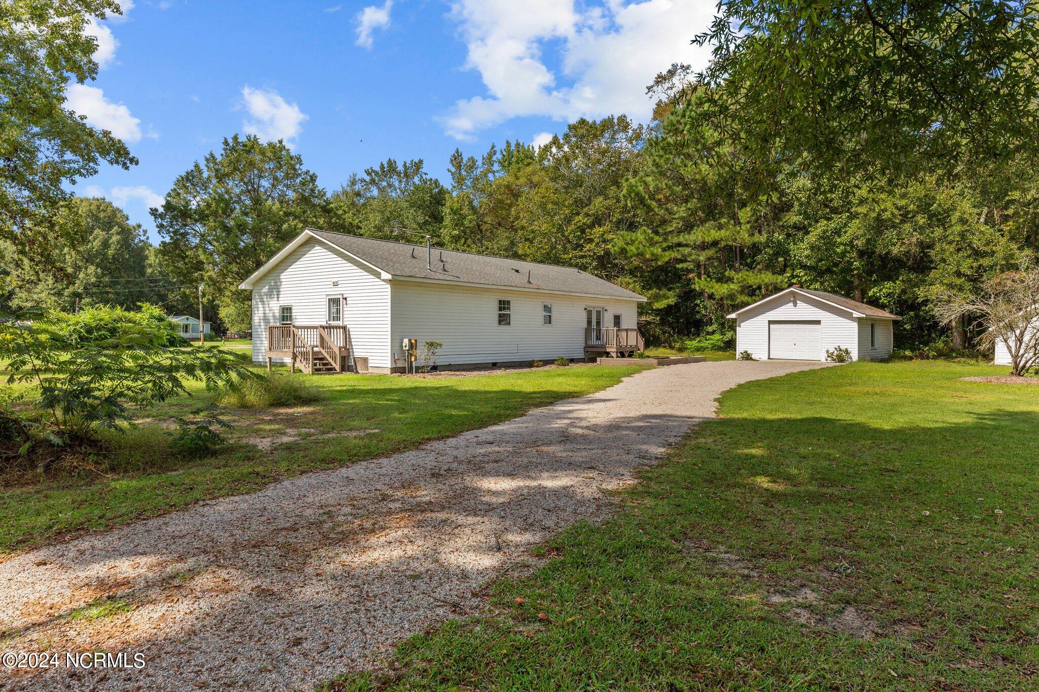 1057 Woodsend Lane