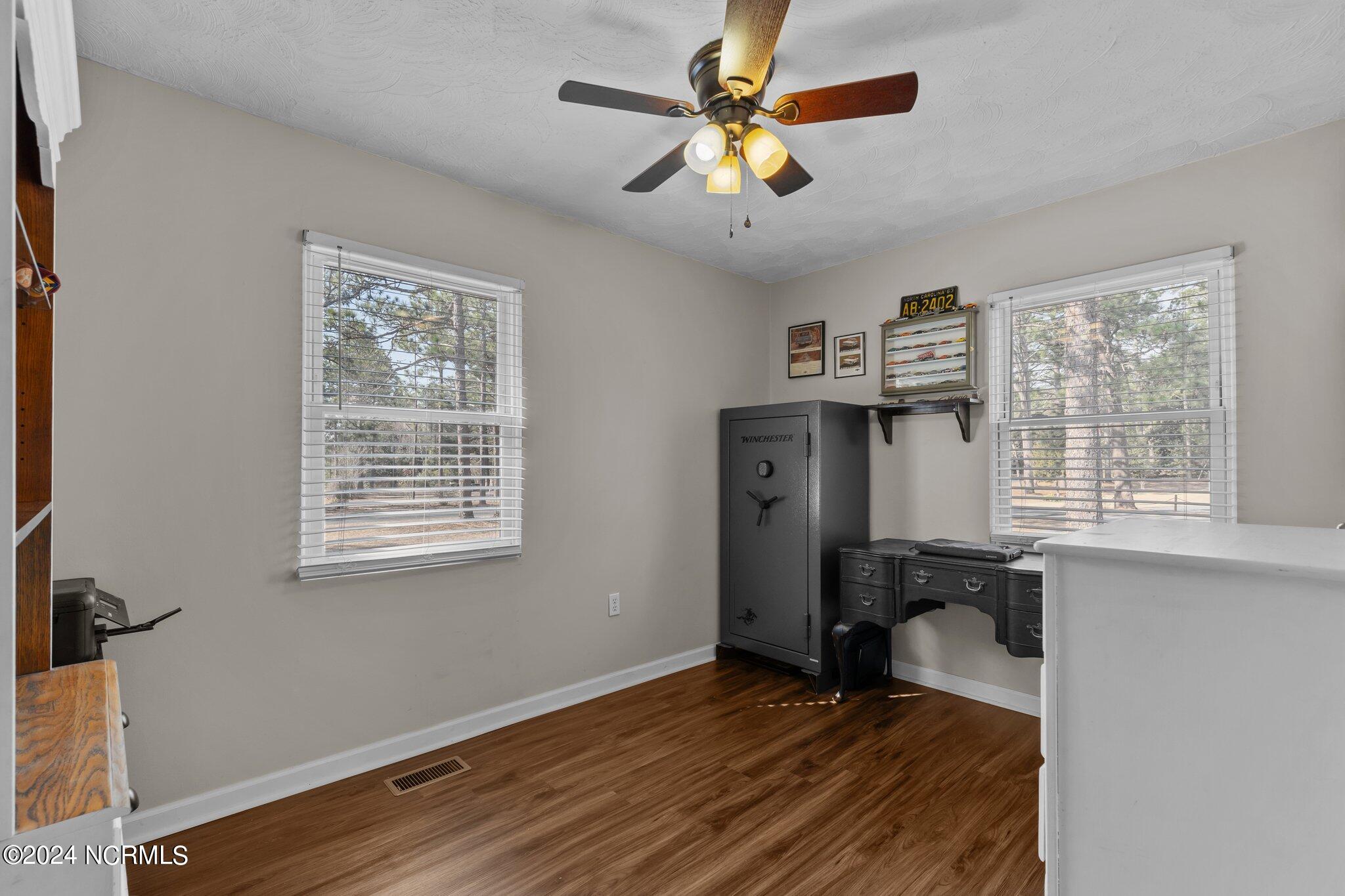 620 E New England Avenue