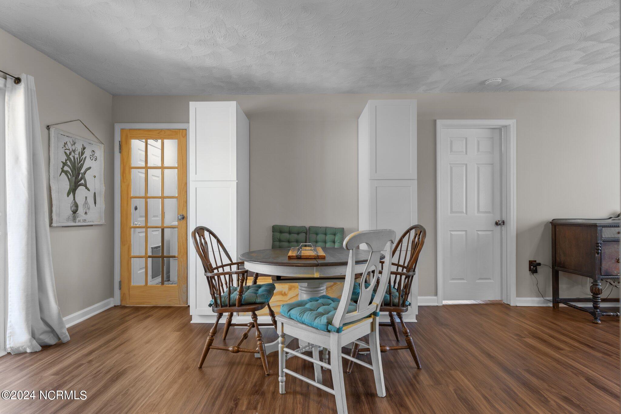 620 E New England Avenue