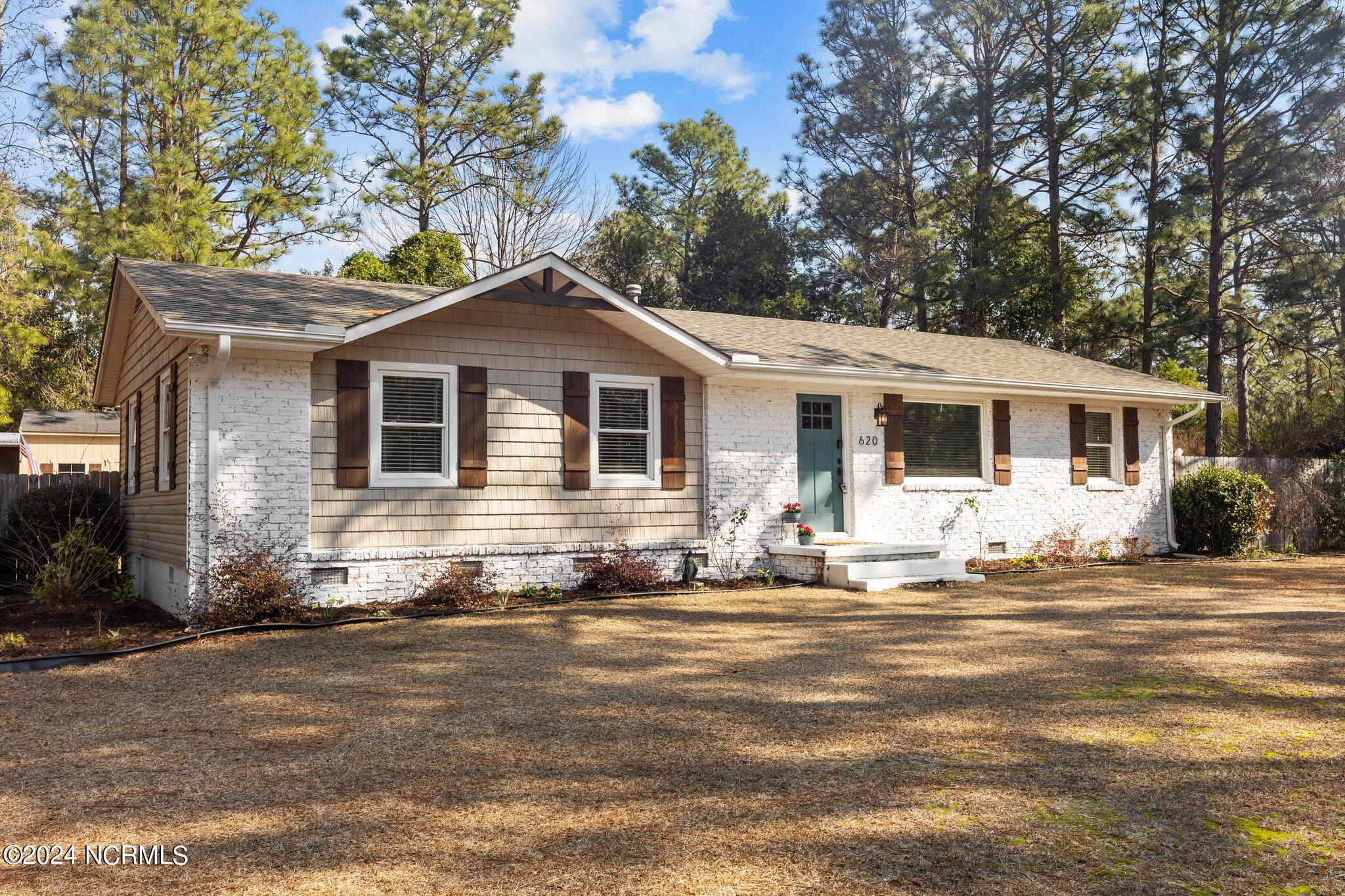 620 E New England Avenue