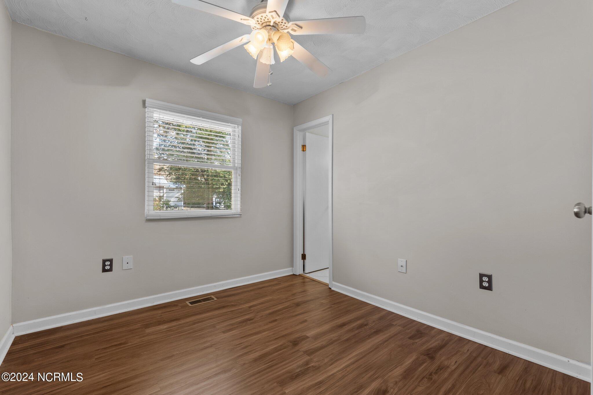 620 E New England Avenue