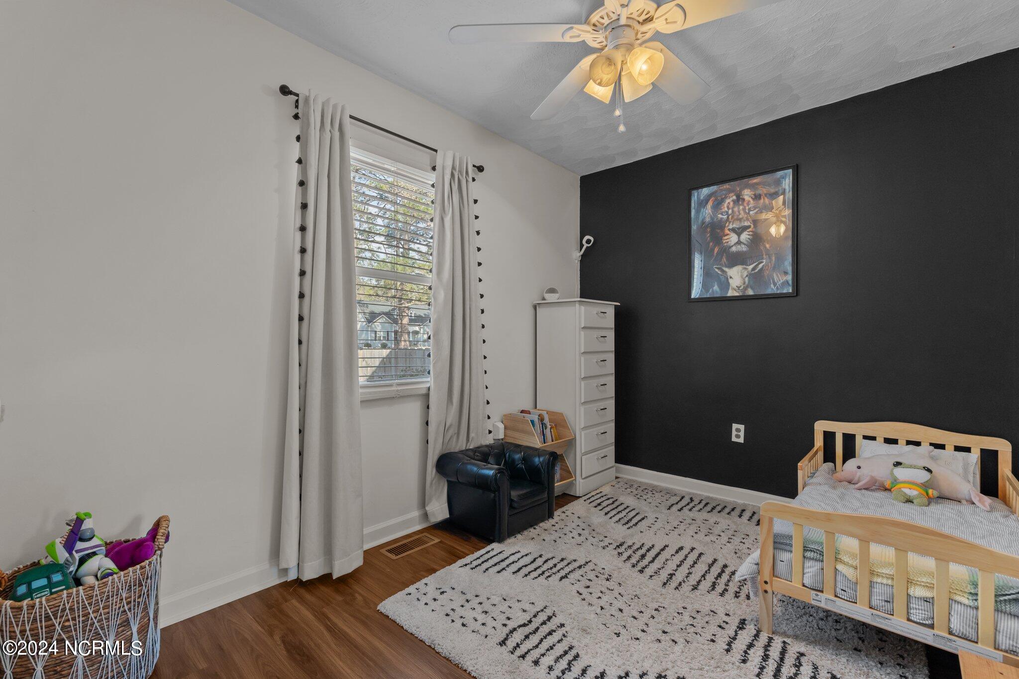 620 E New England Avenue