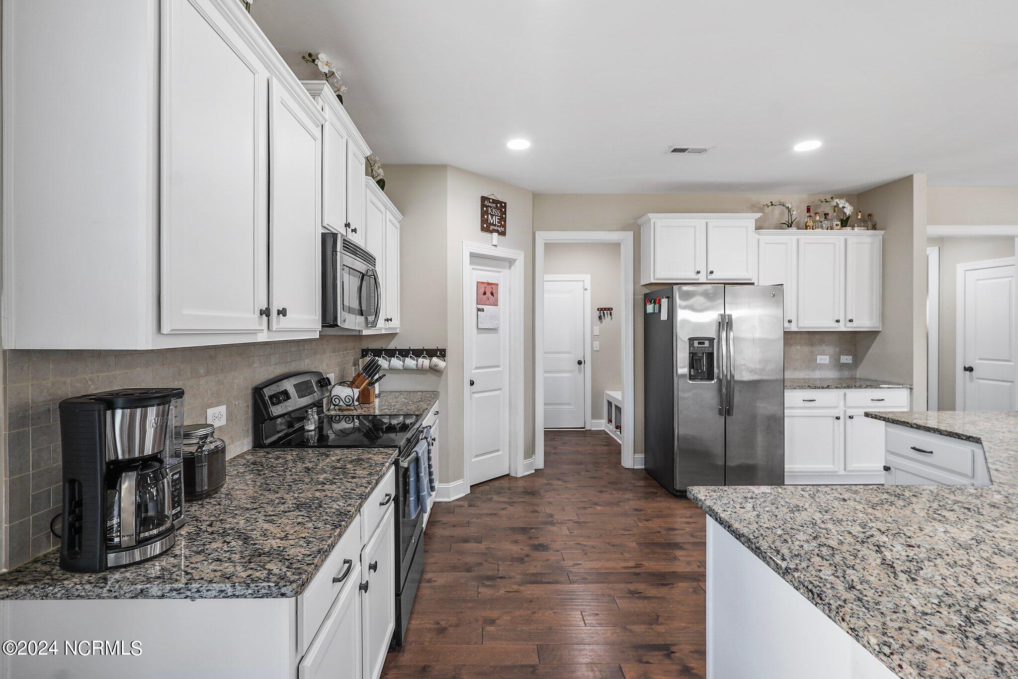 501 Daylily Court