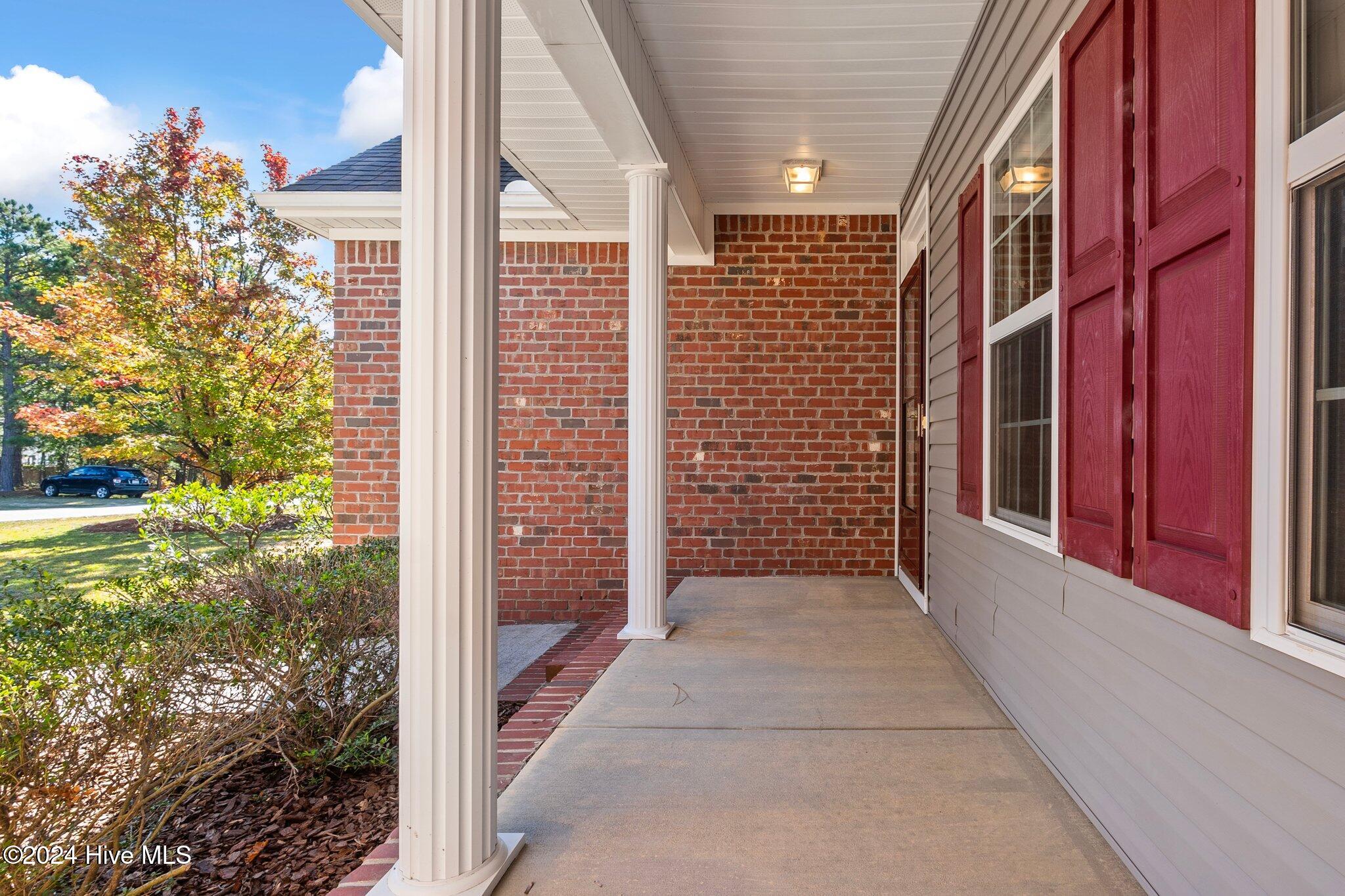 180 Diamondhead Drive S