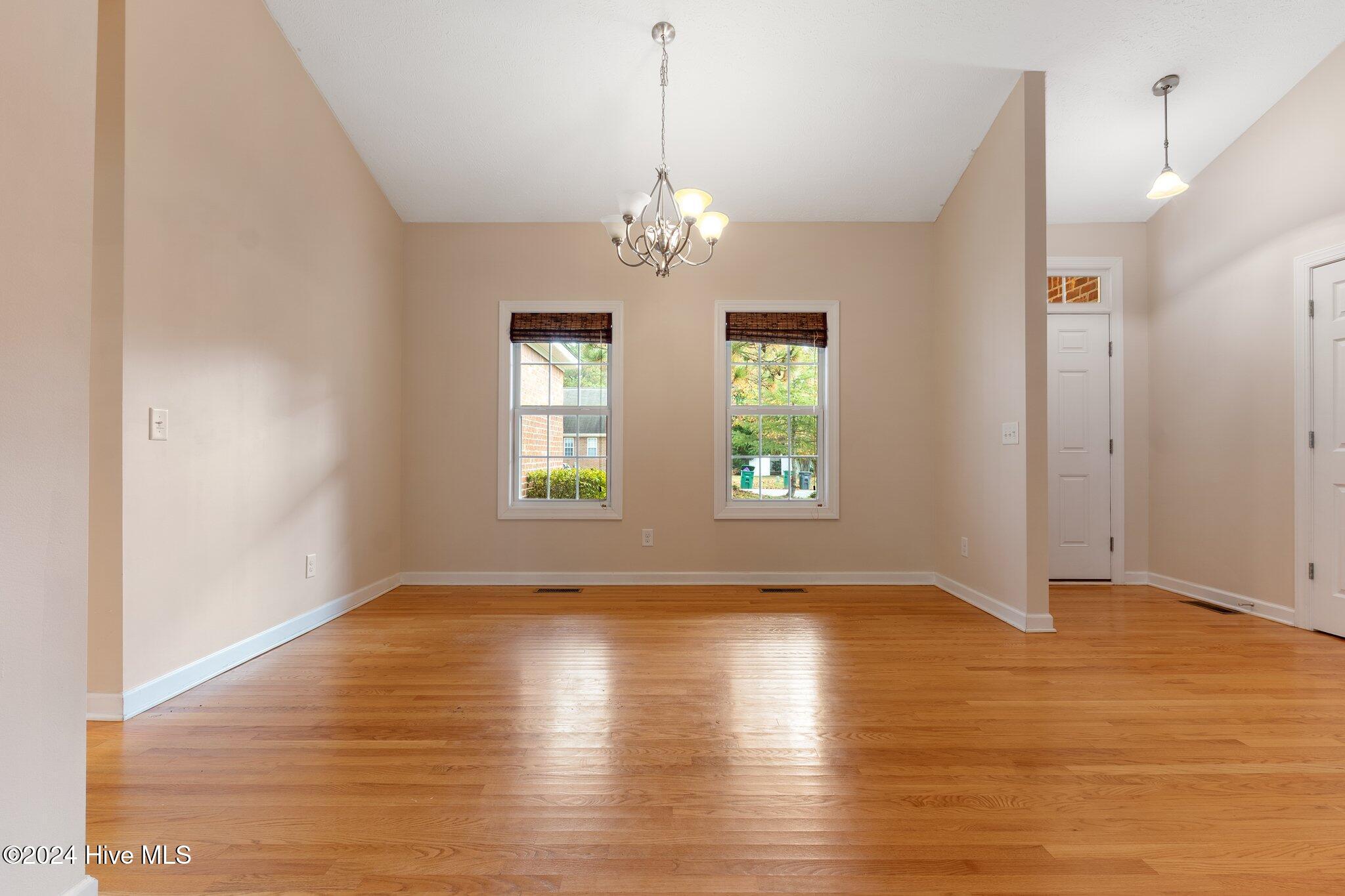 180 Diamondhead Drive S